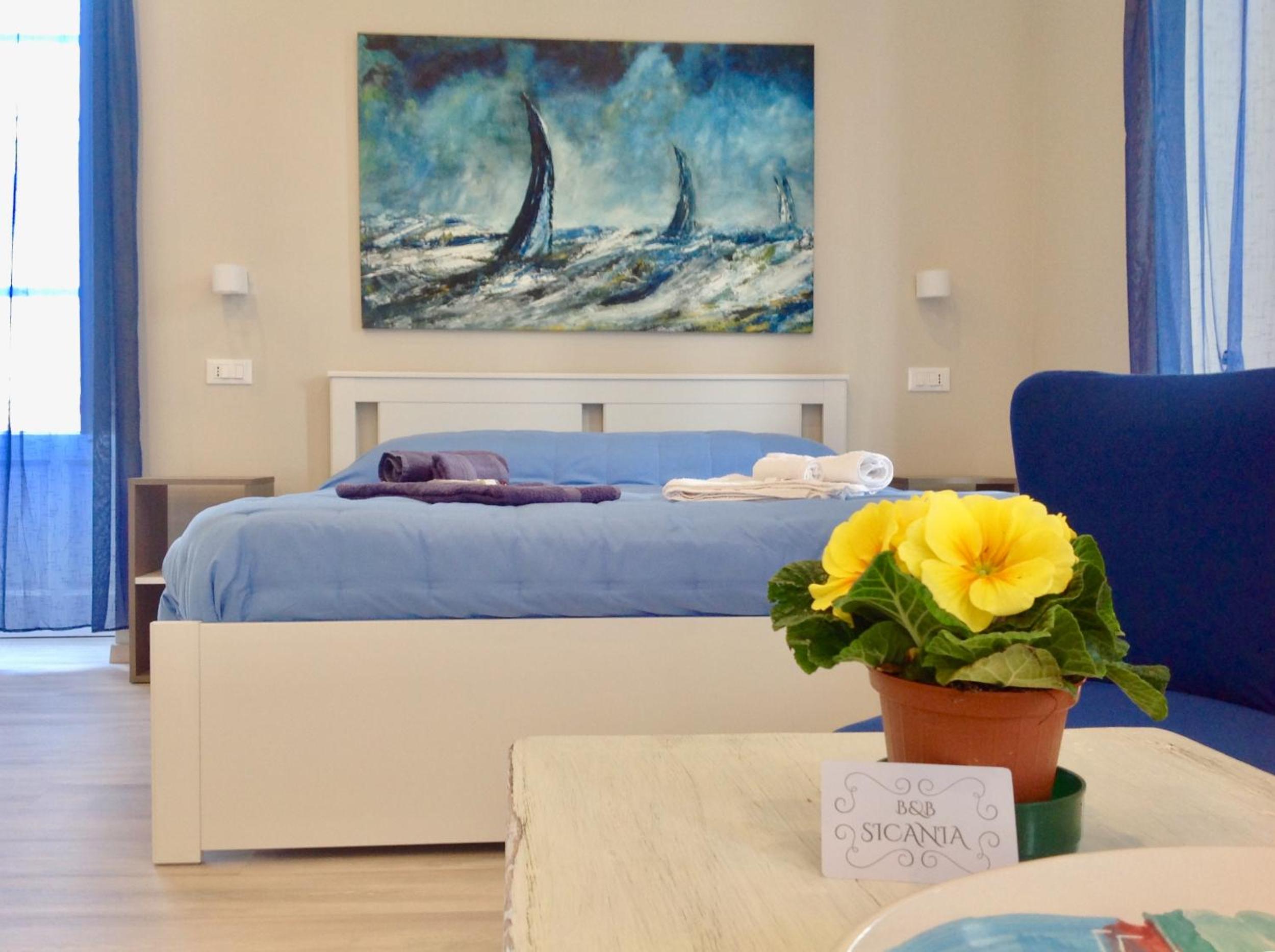 Quadruple Room with Private Bathroom - Photo 14