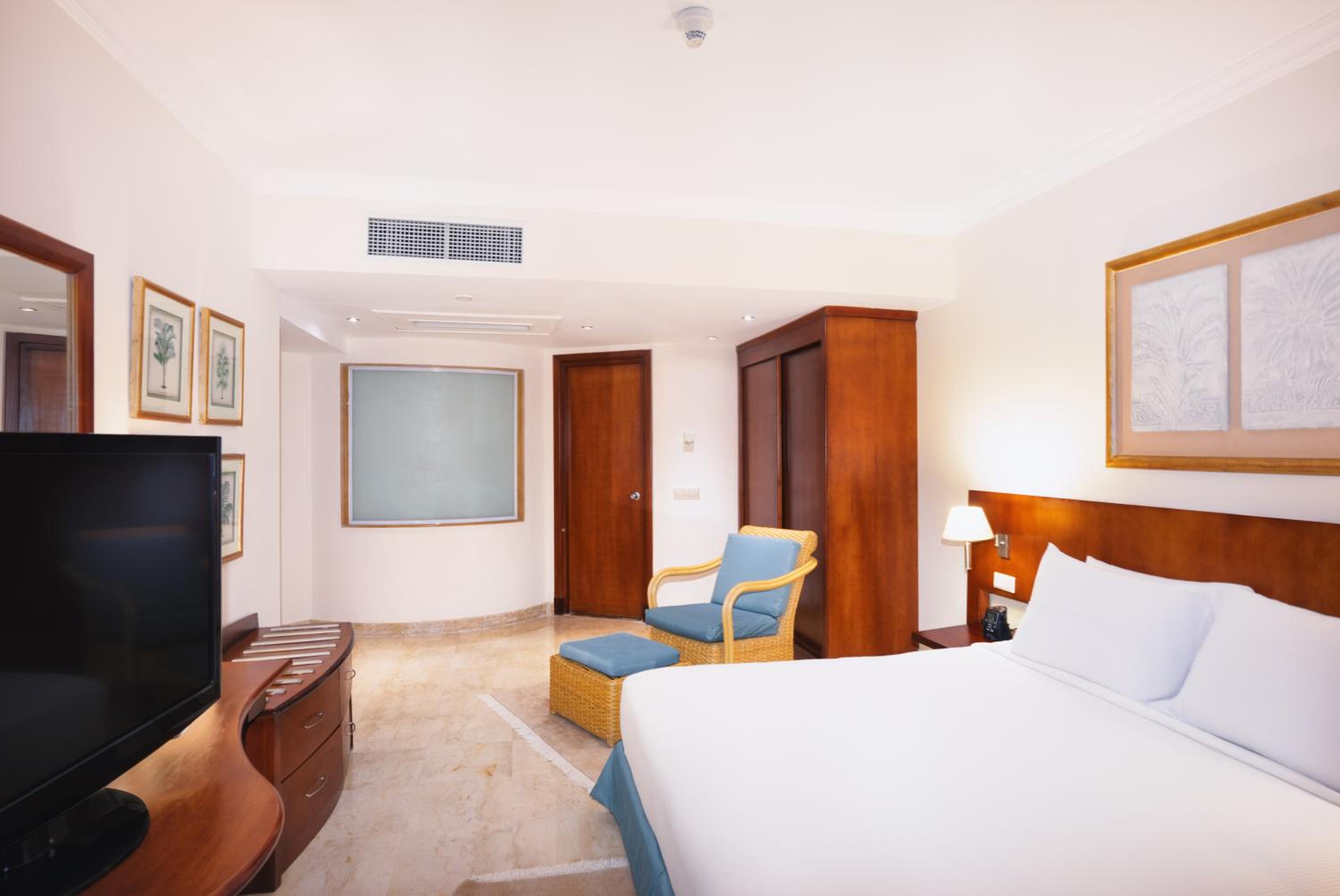 Royal Suite - Photo 8