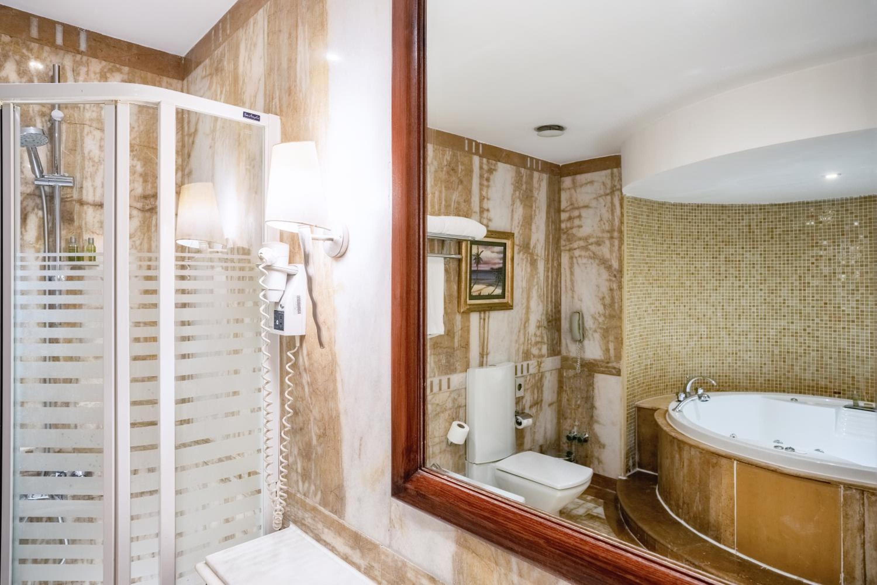 Royal Suite - Photo 3