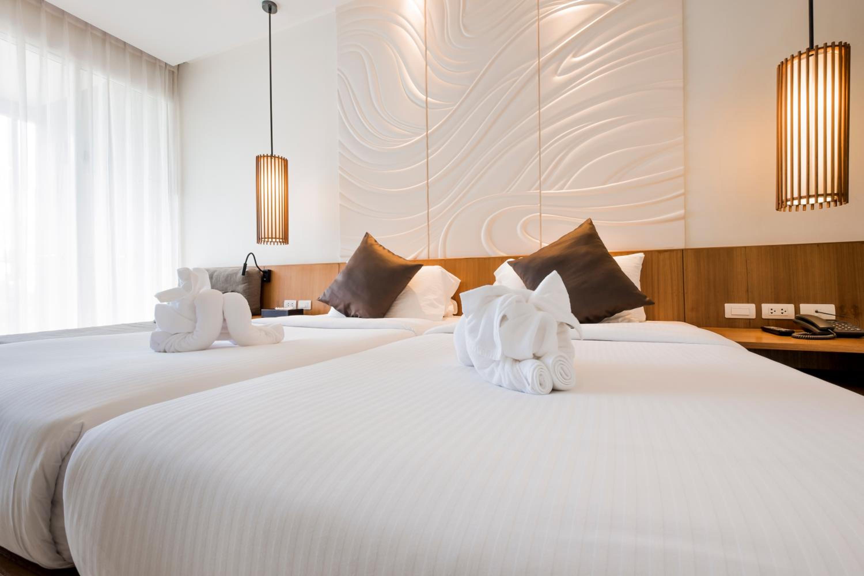 Deluxe Double or Twin Room - Photo 7