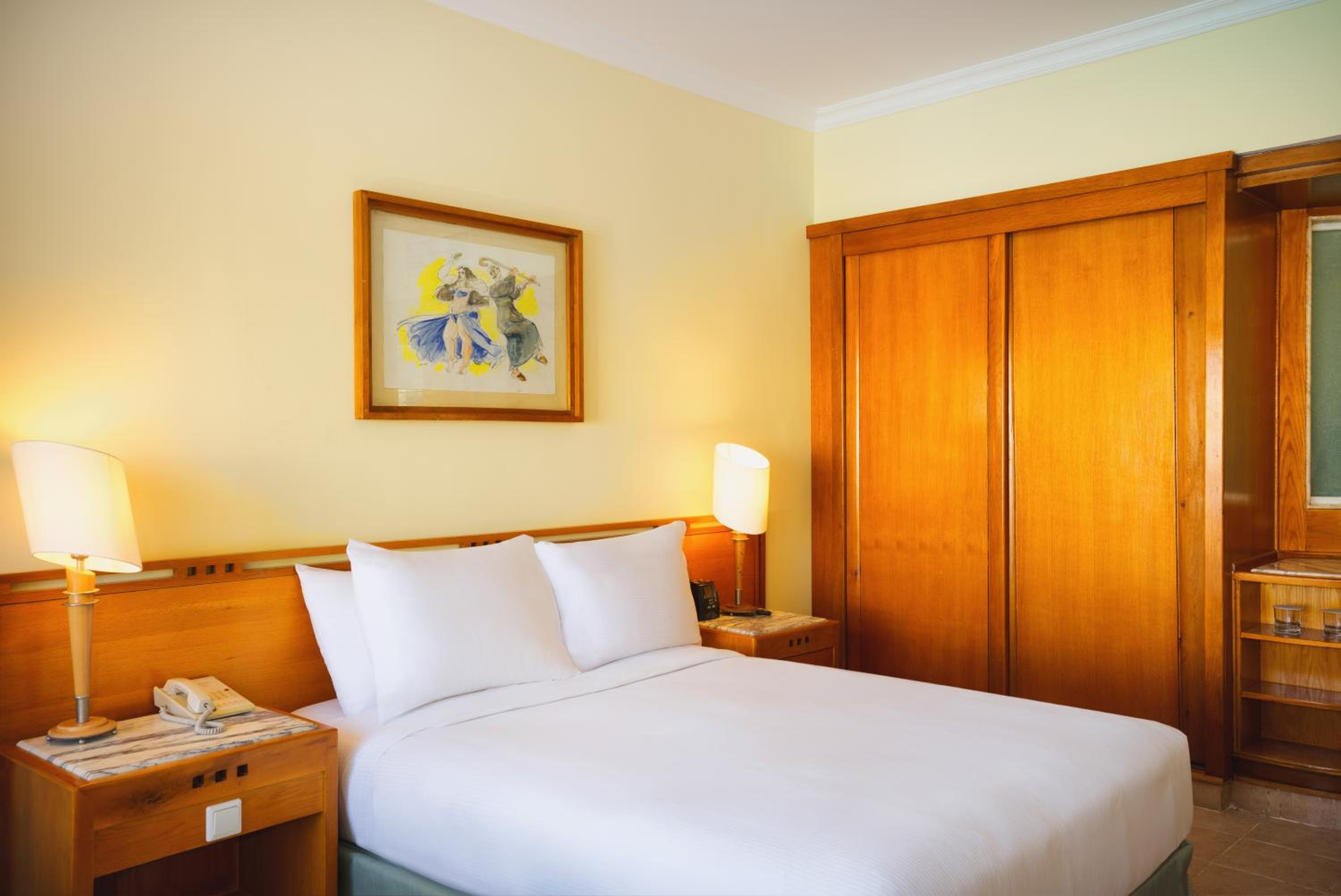 Standard Queen Room - Photo 1