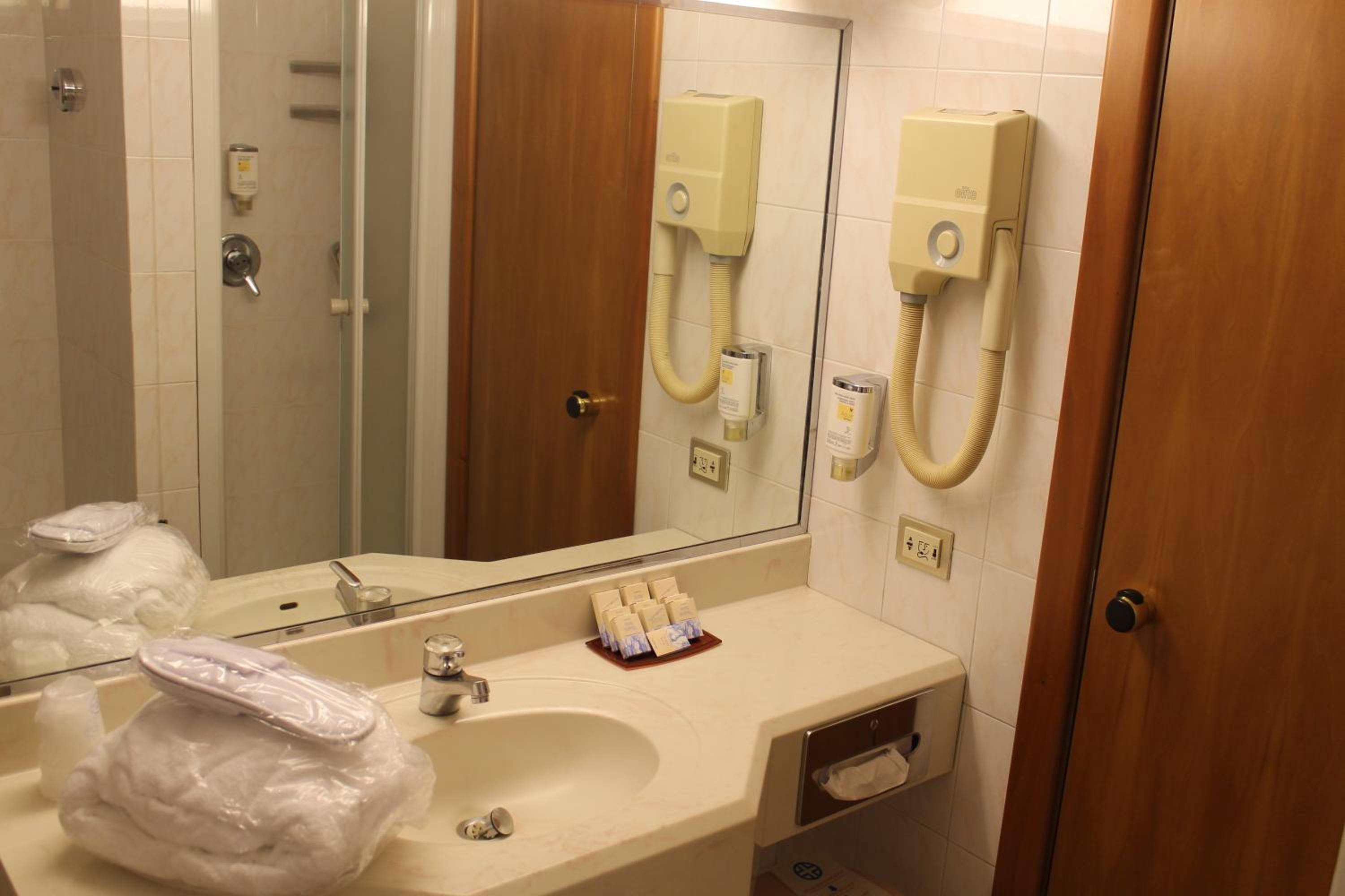 Superior Twin Room - Photo 5