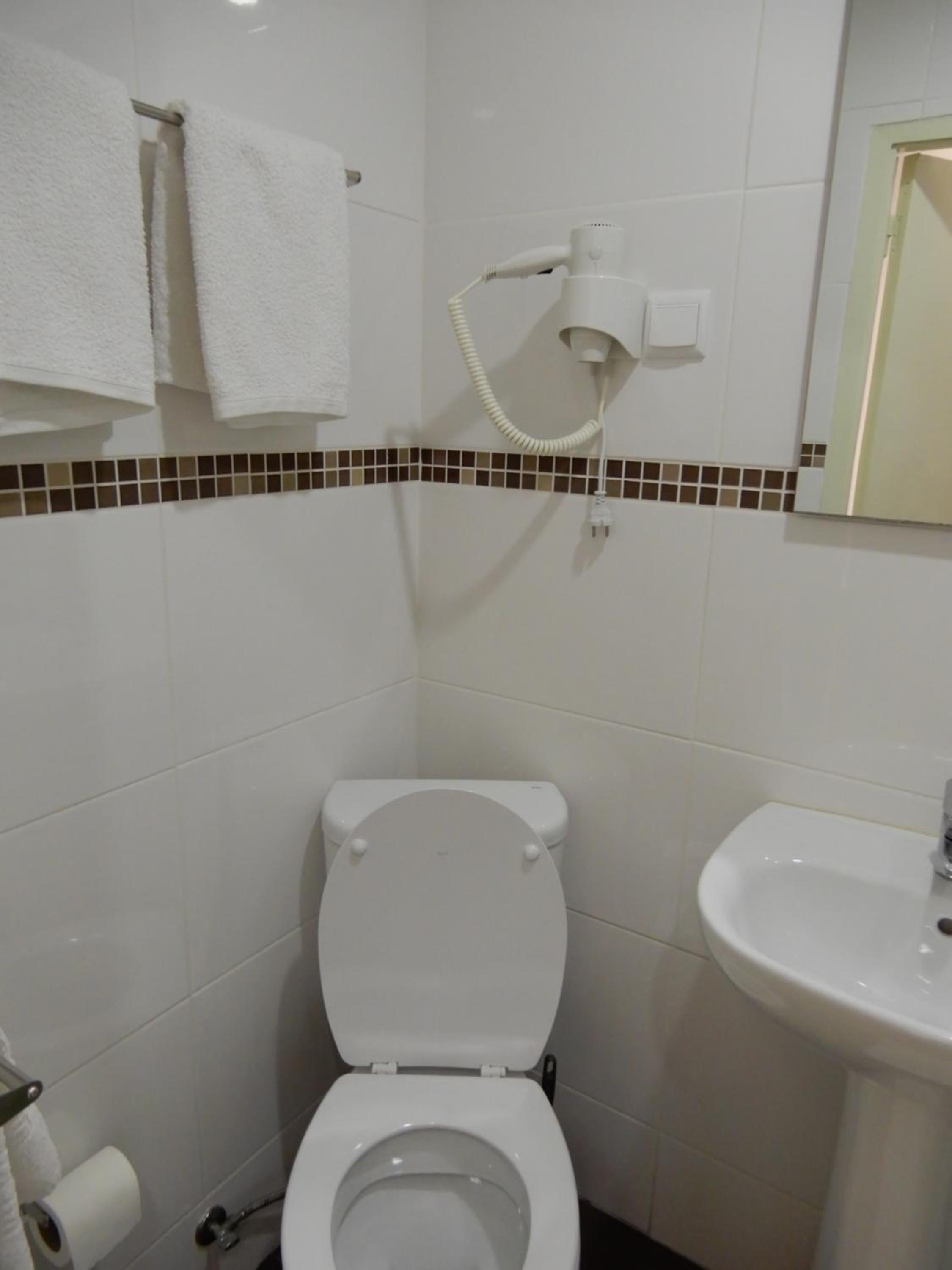 Double Room - Photo 2