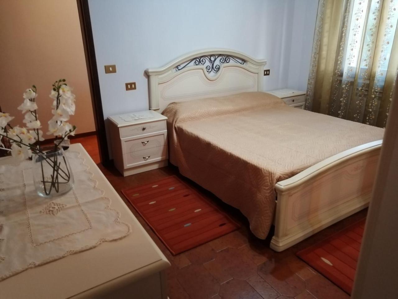 One-Bedroom House - Photo 1