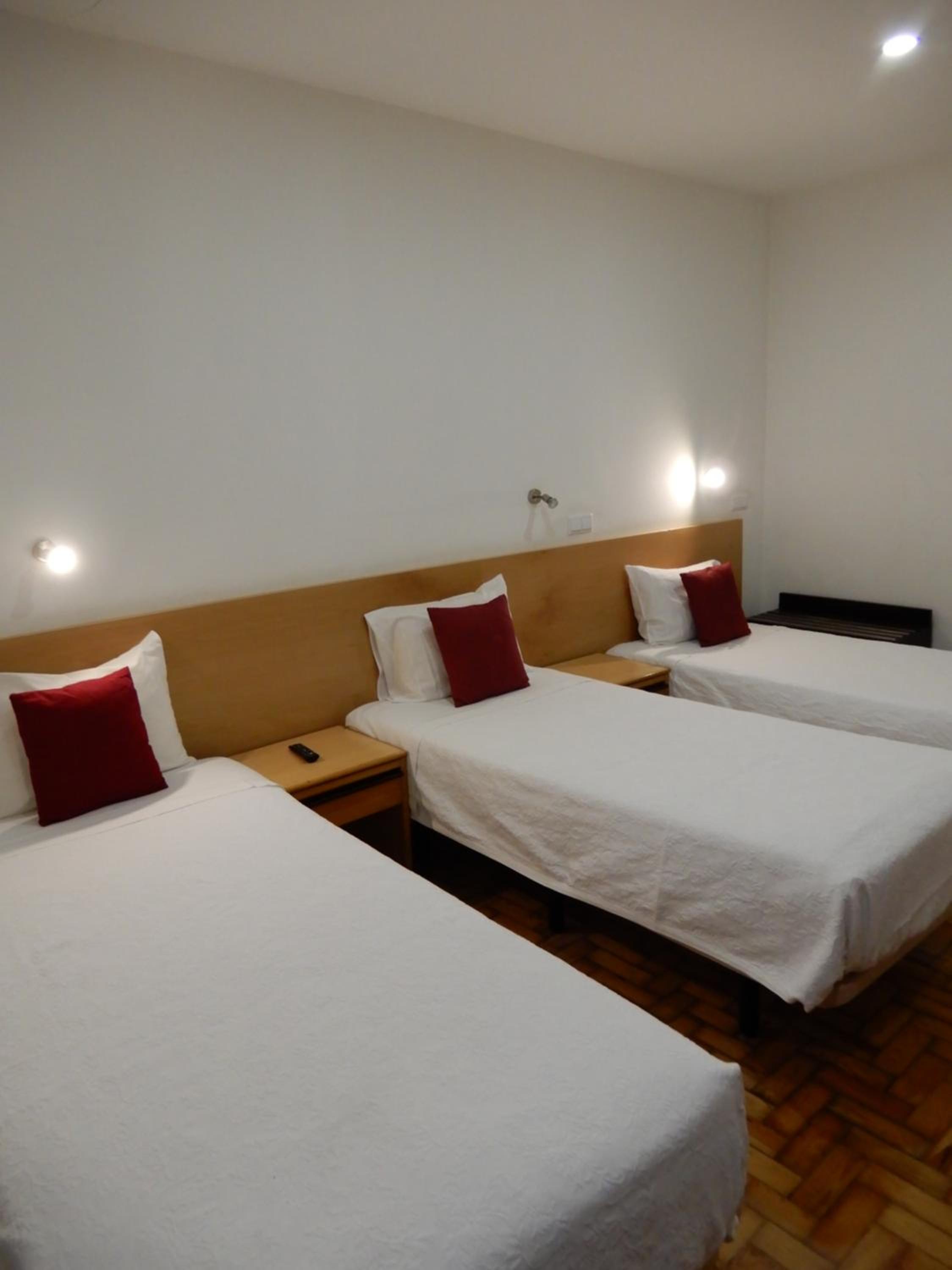 Triple Room with Private Bathroom - Photo 1
