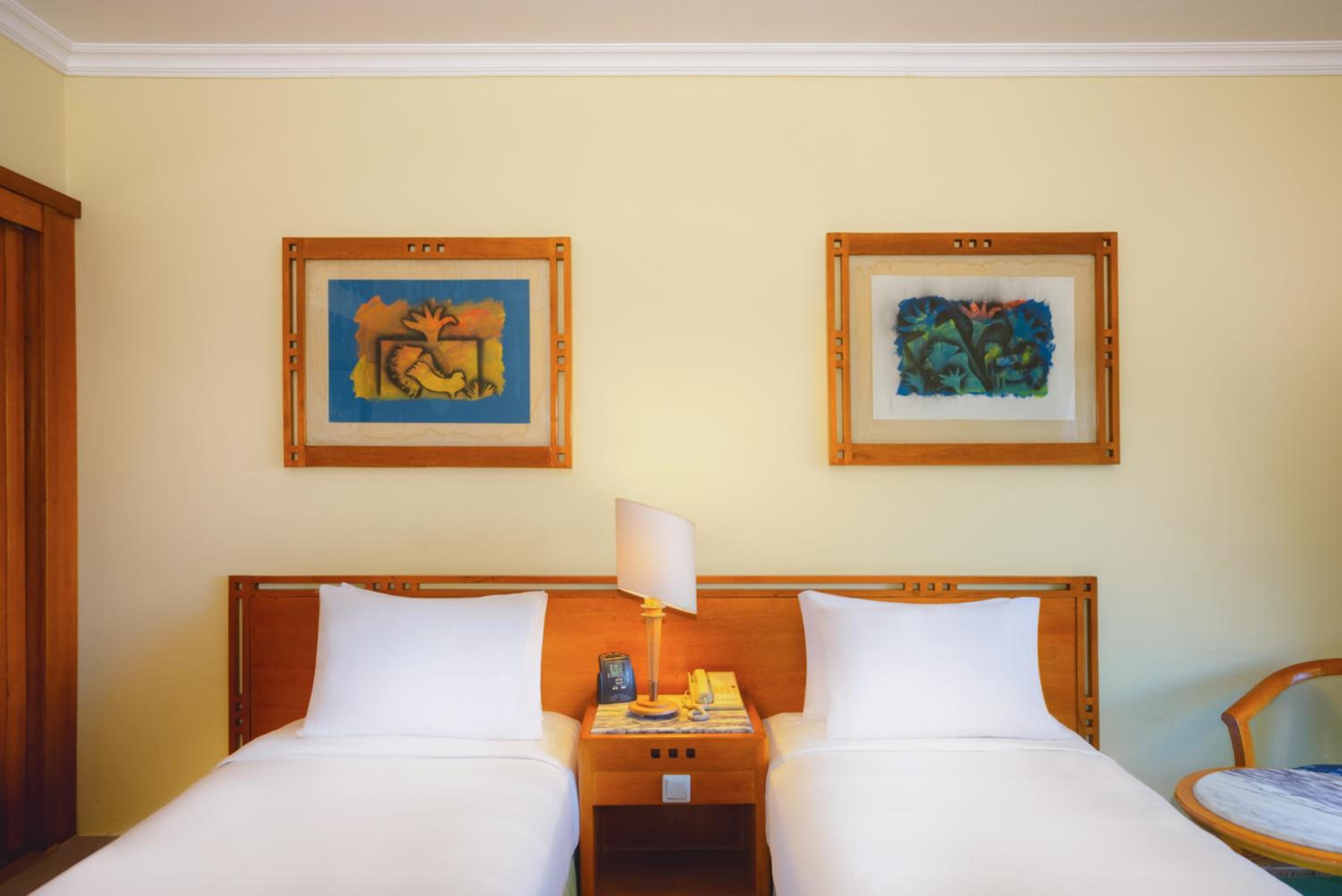 Standard Twin Room - Photo 4