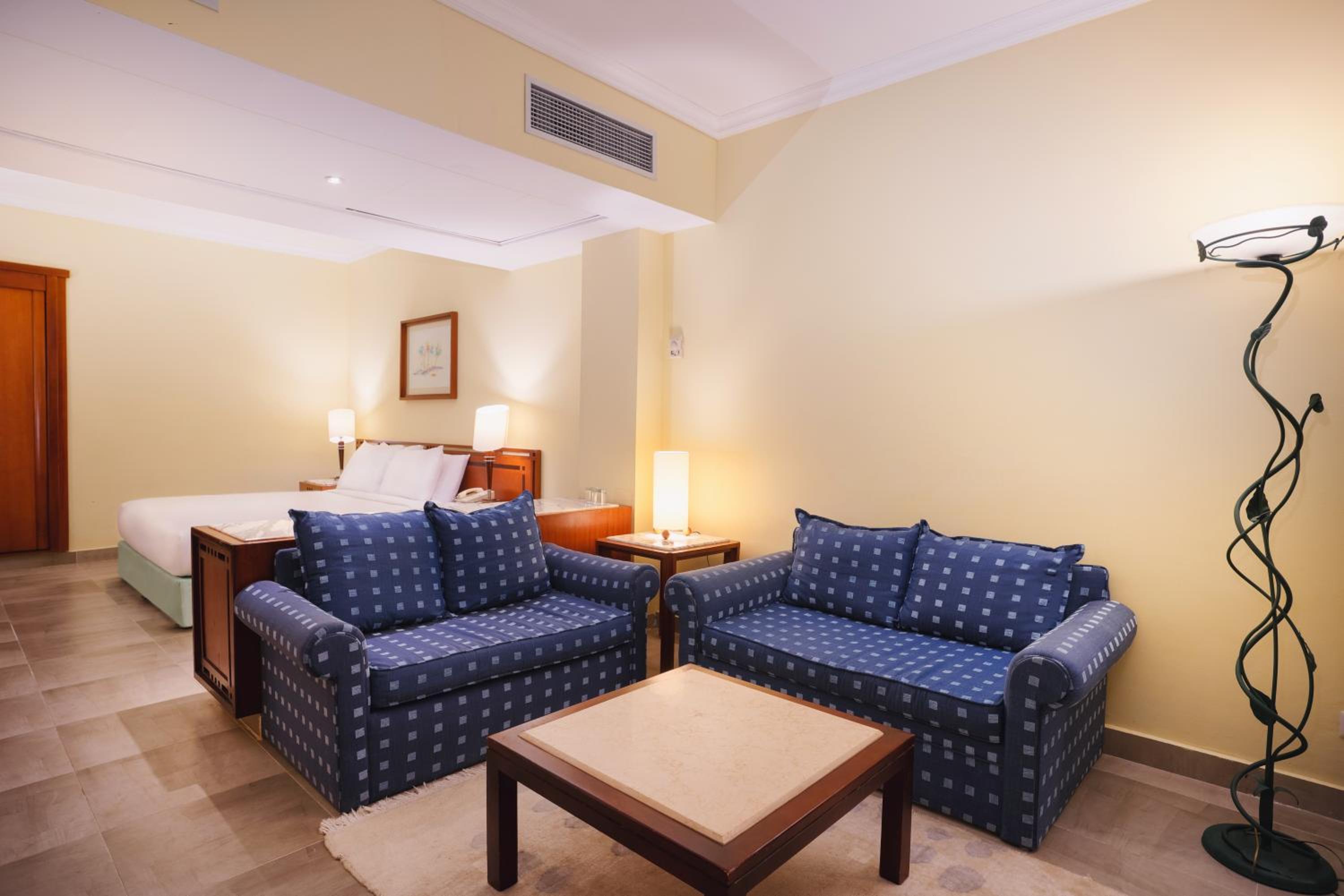 Diplomatic Suite - Photo 2