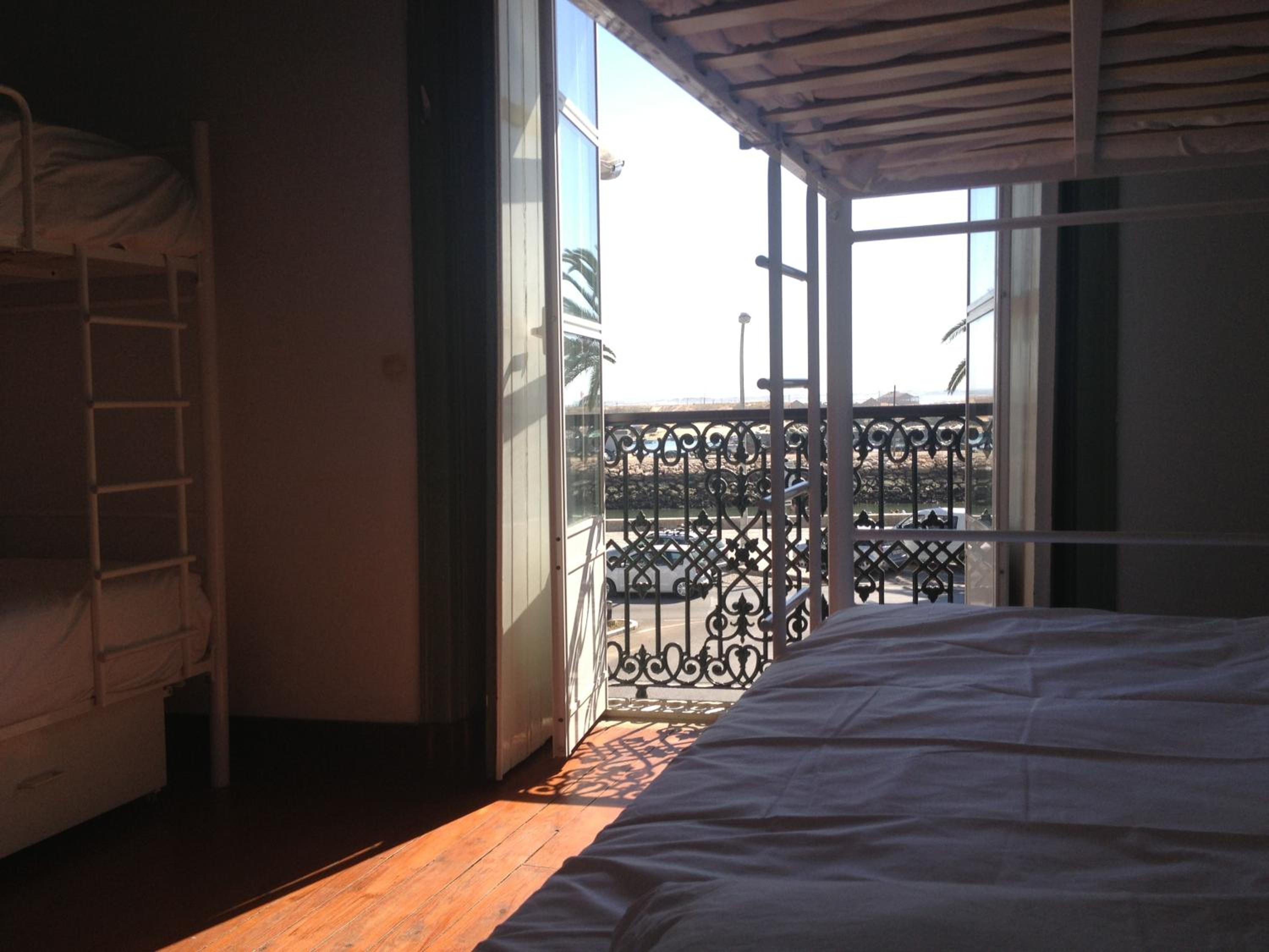 Mixed Bunk Bed Room - Photo 3