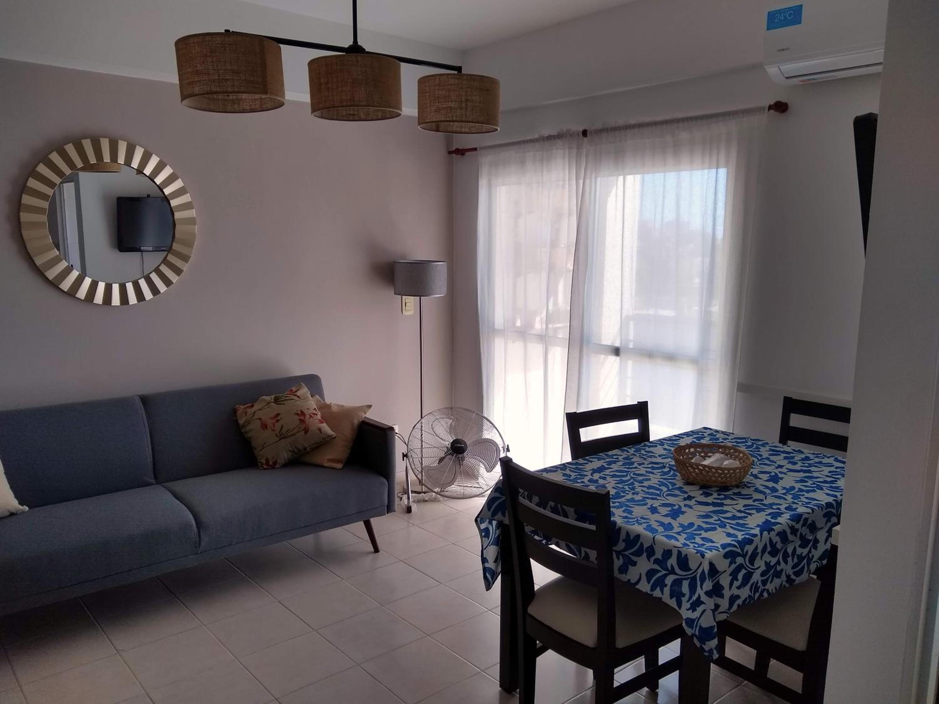 One-Bedroom Apartment photo 1