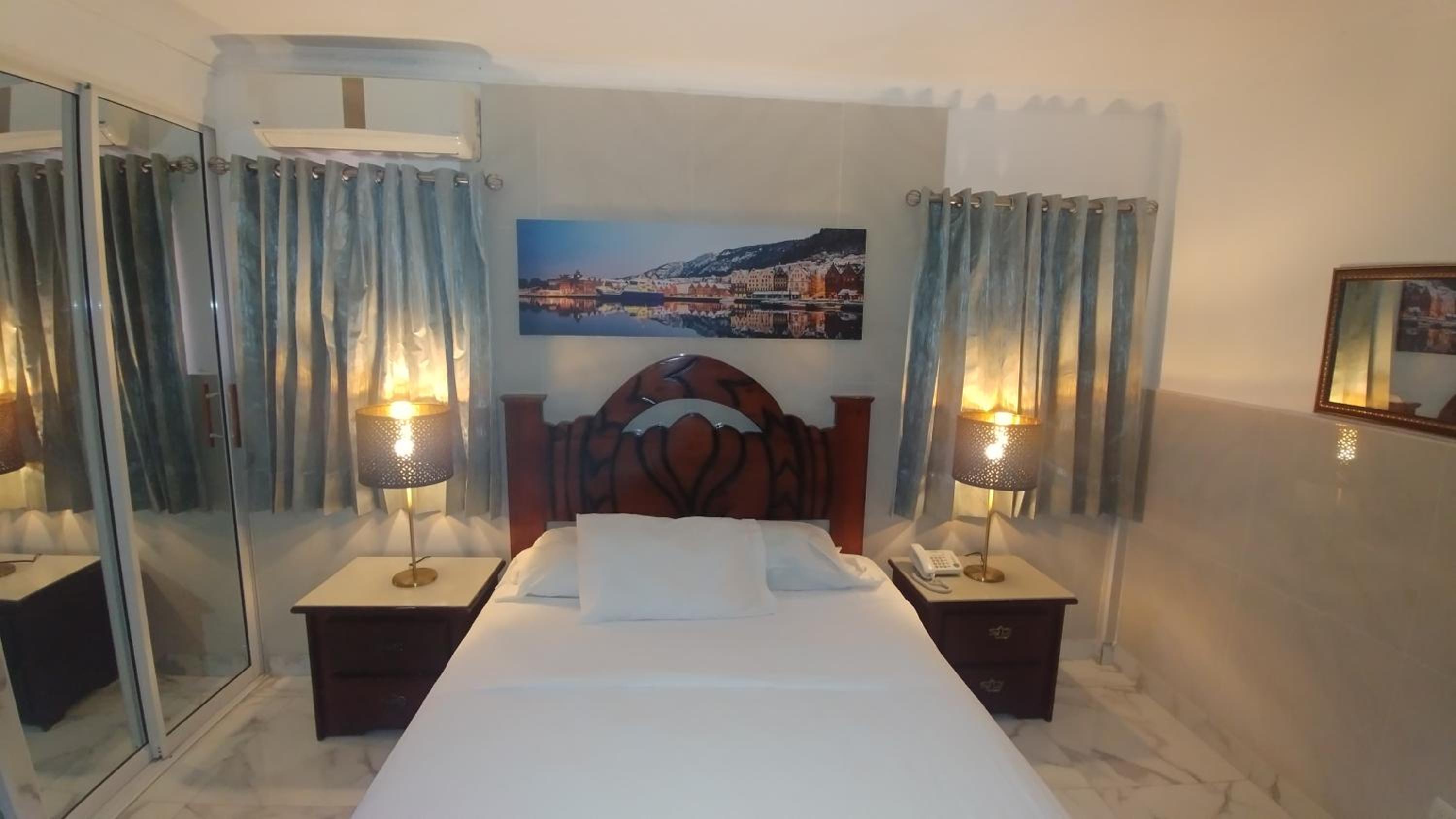 Standard Queen Room photo 3
