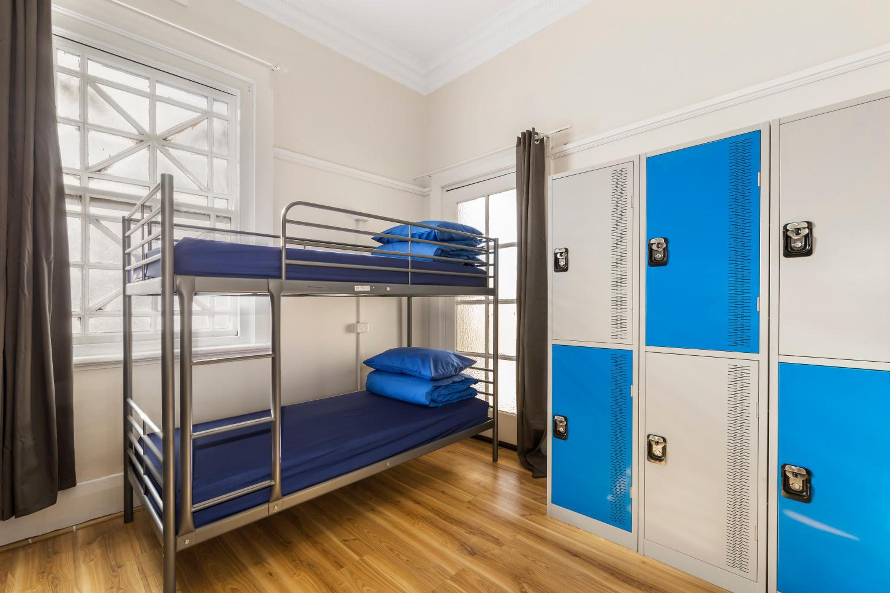 Bed in 6-Bed Female Dormitory Room photo 1