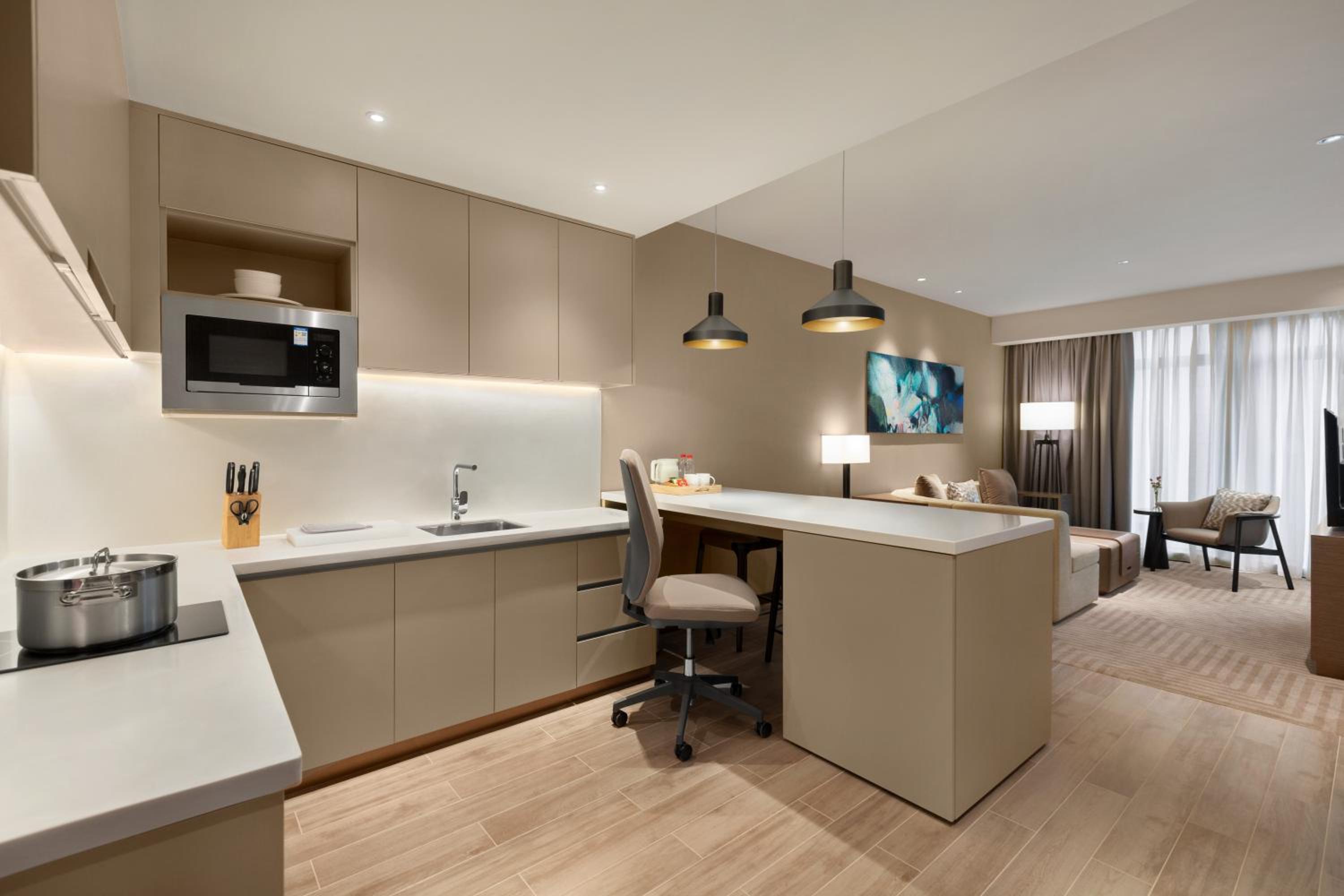 King Studio with Sofa Bed and Kitchen photo 2