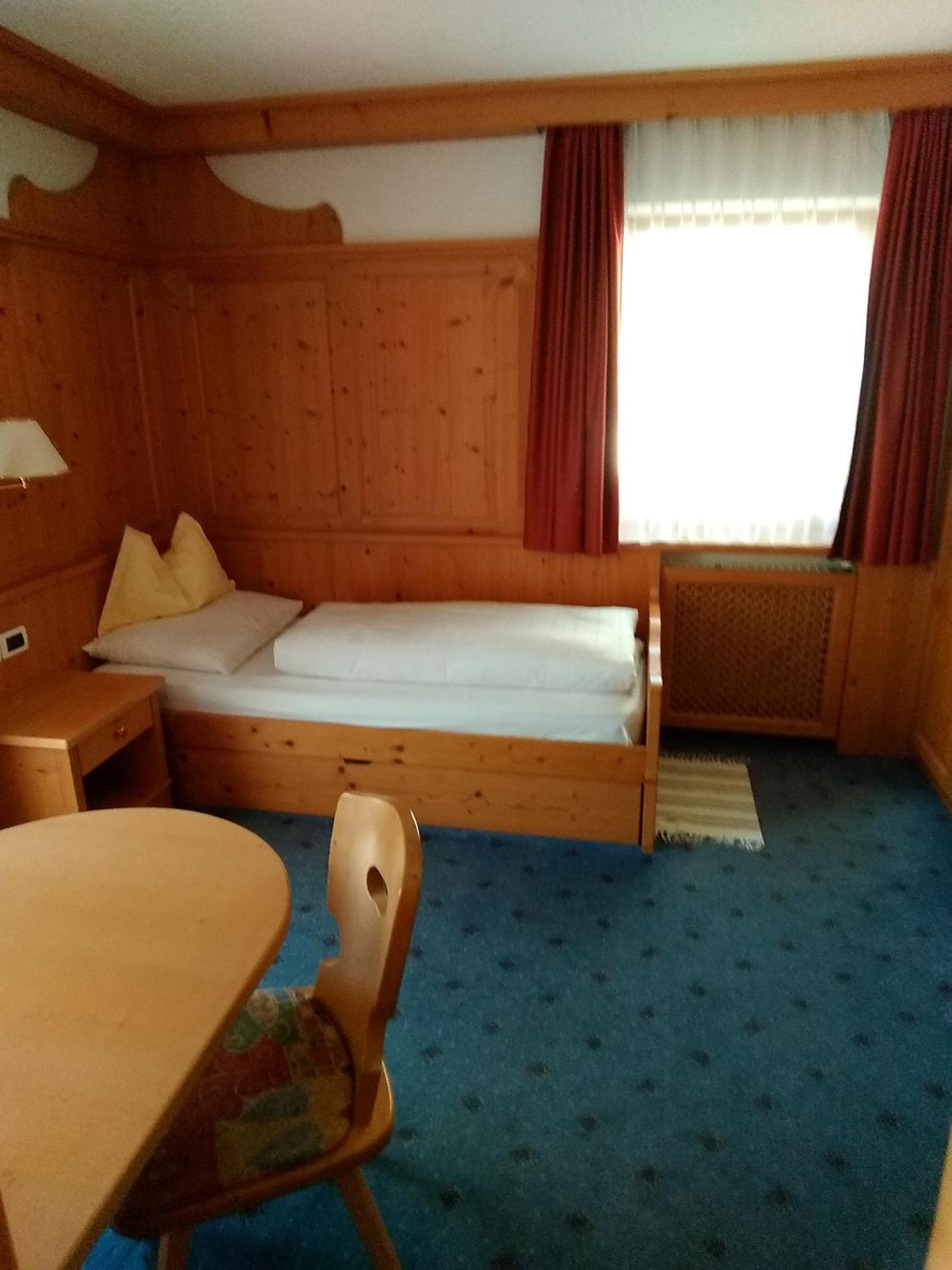 Single Room photo 2