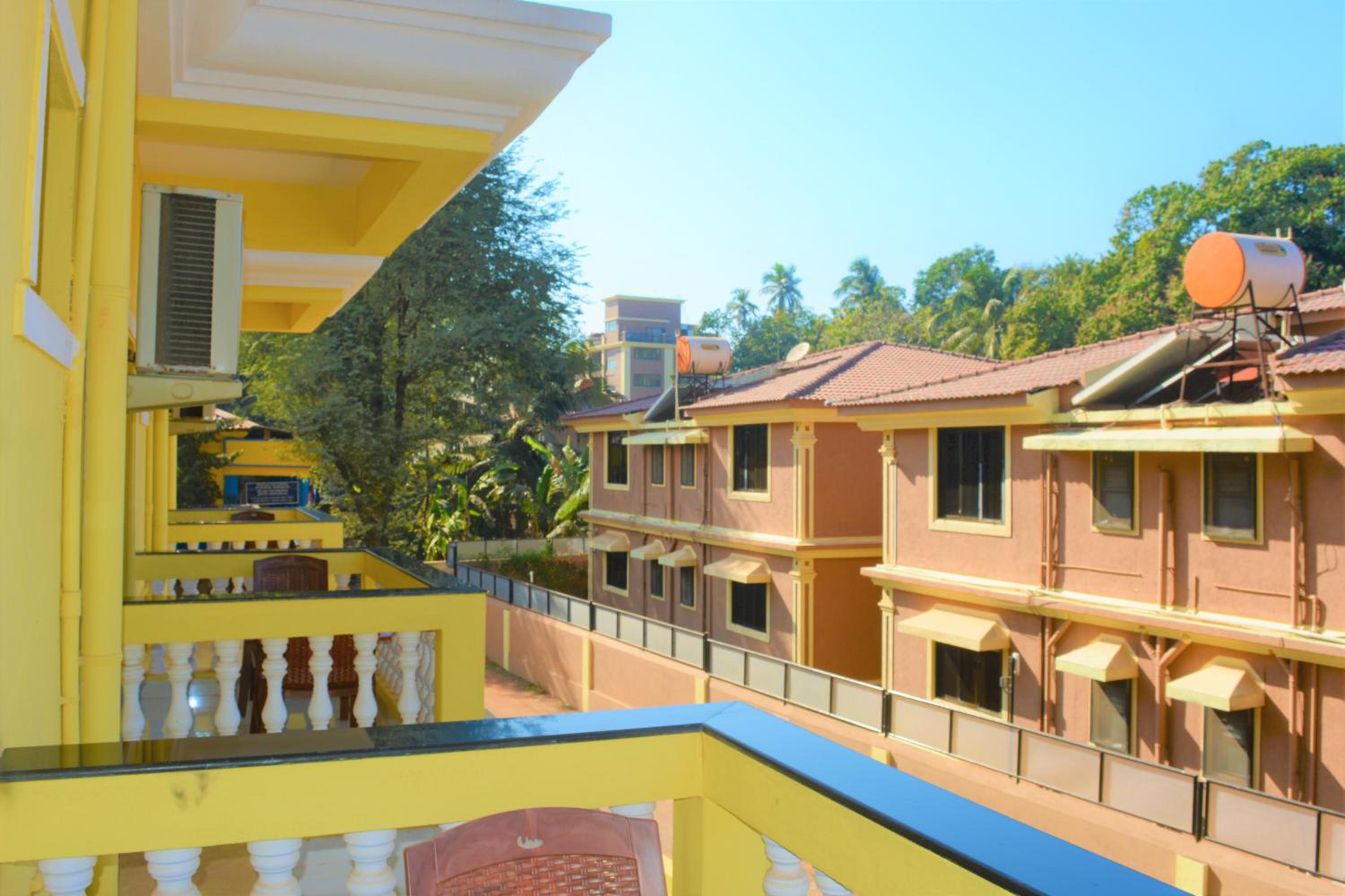 Deluxe Double or Twin Room with Balcony - Photo 2