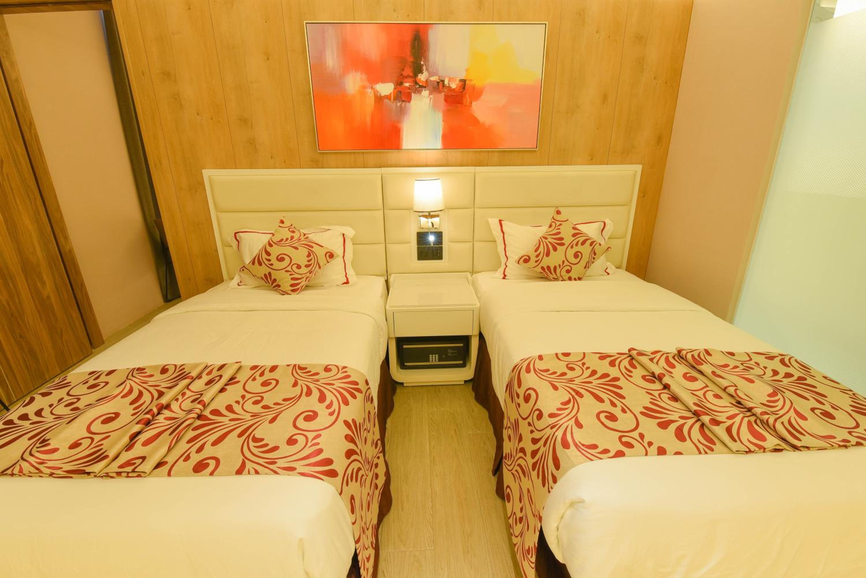 Deluxe Twin Room - Photo 6