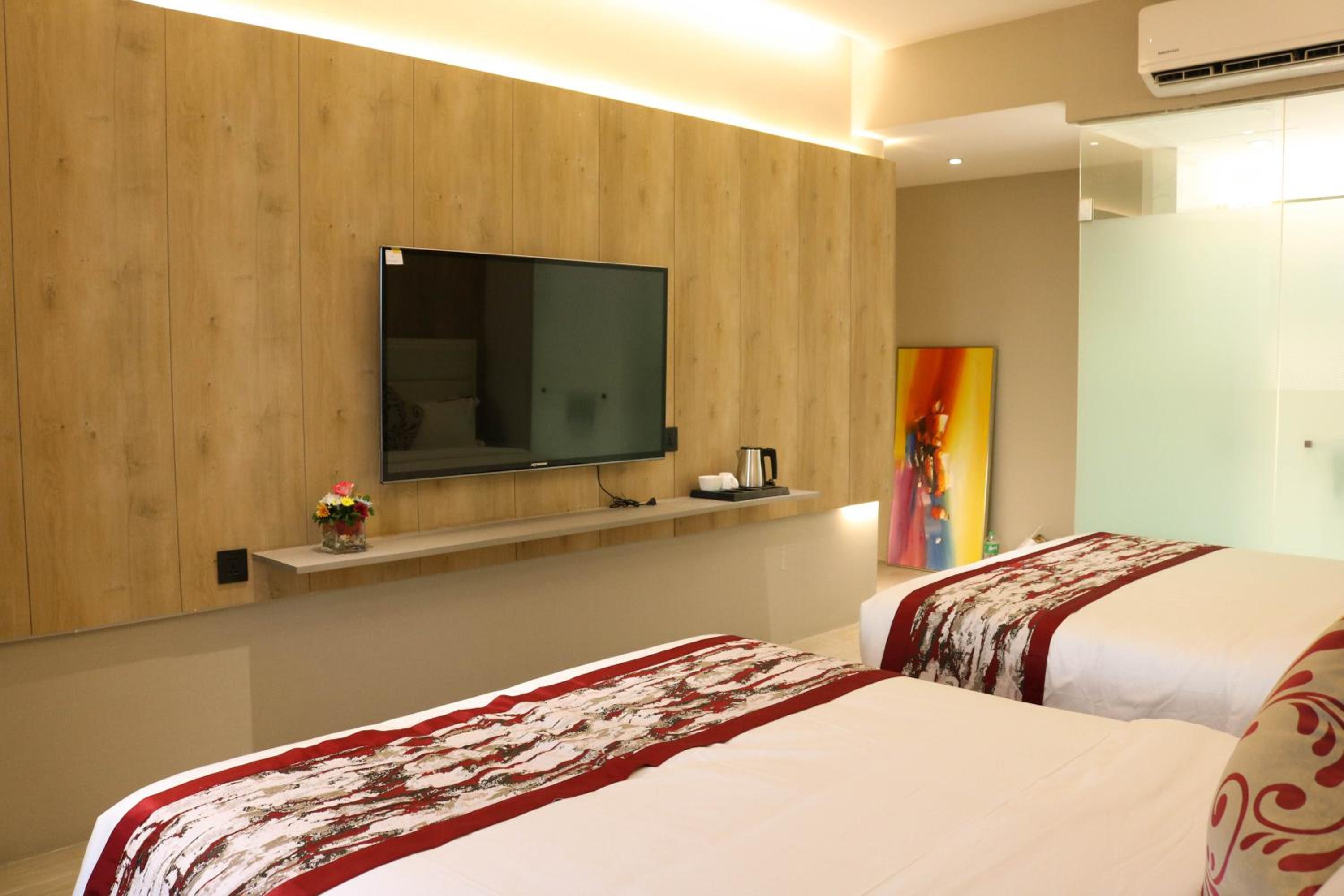 Family Room - Photo 13