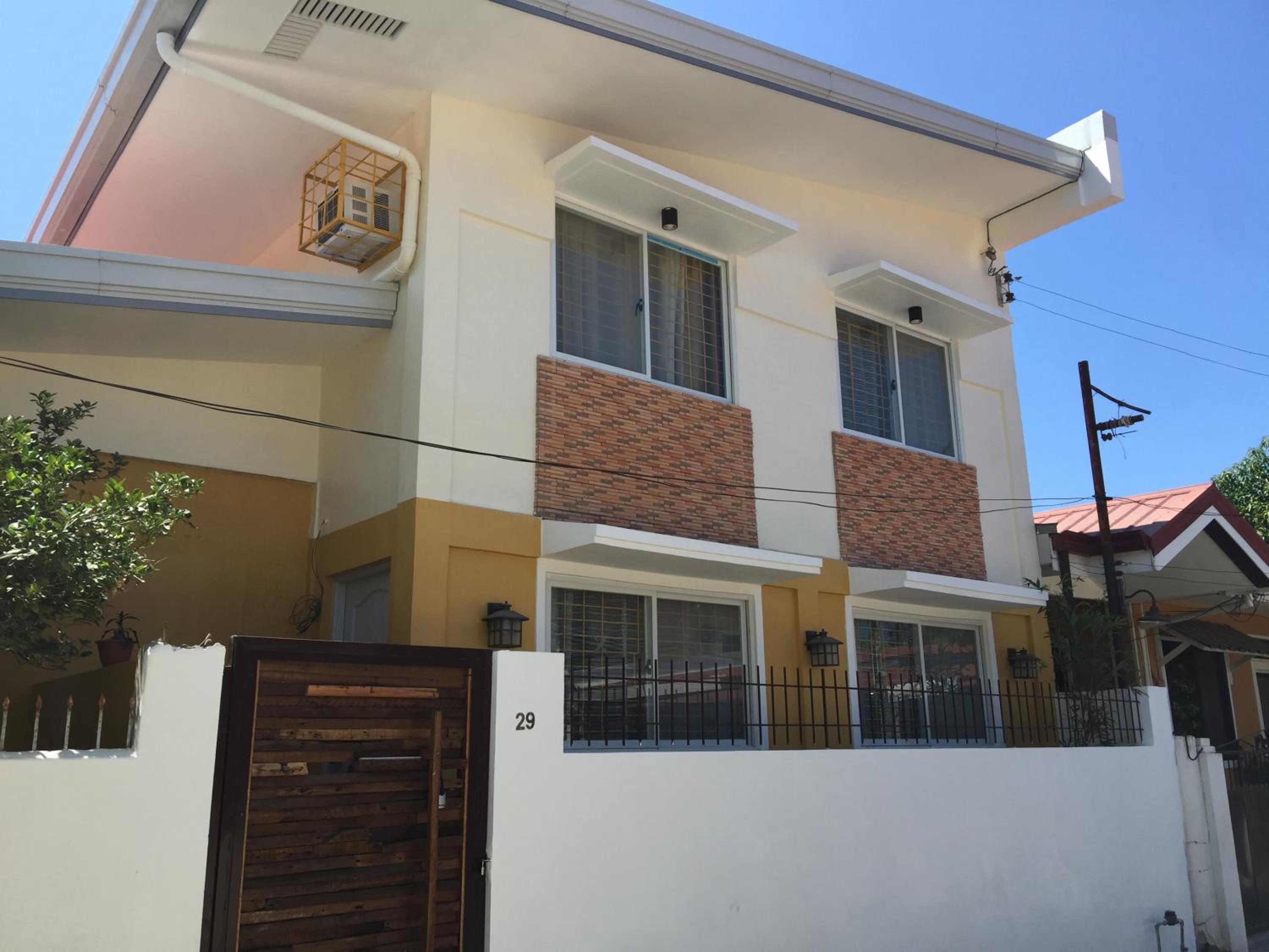 One-Bedroom House - Photo 23