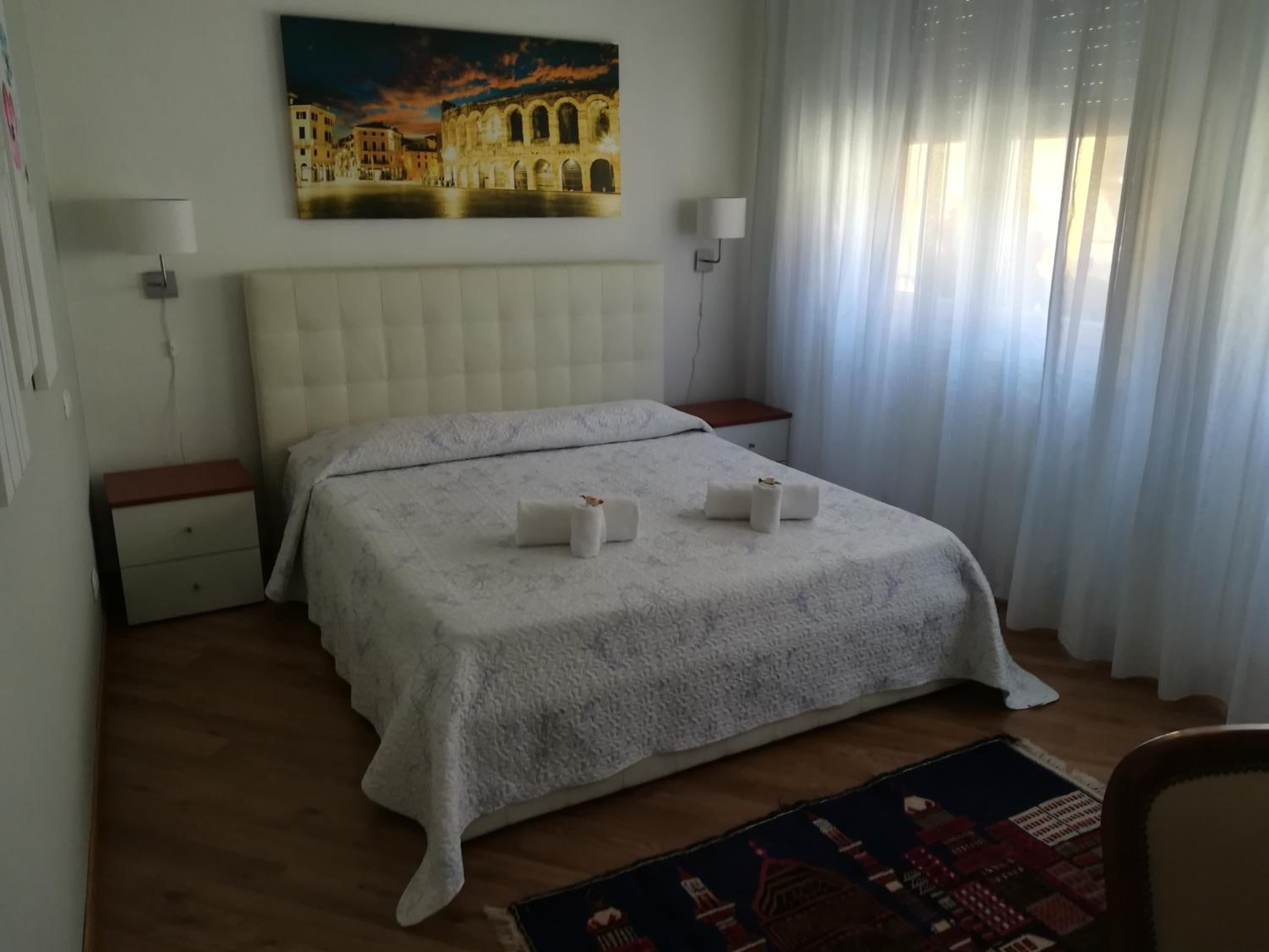 Deluxe Double Room with Private Bathroom - Photo 59