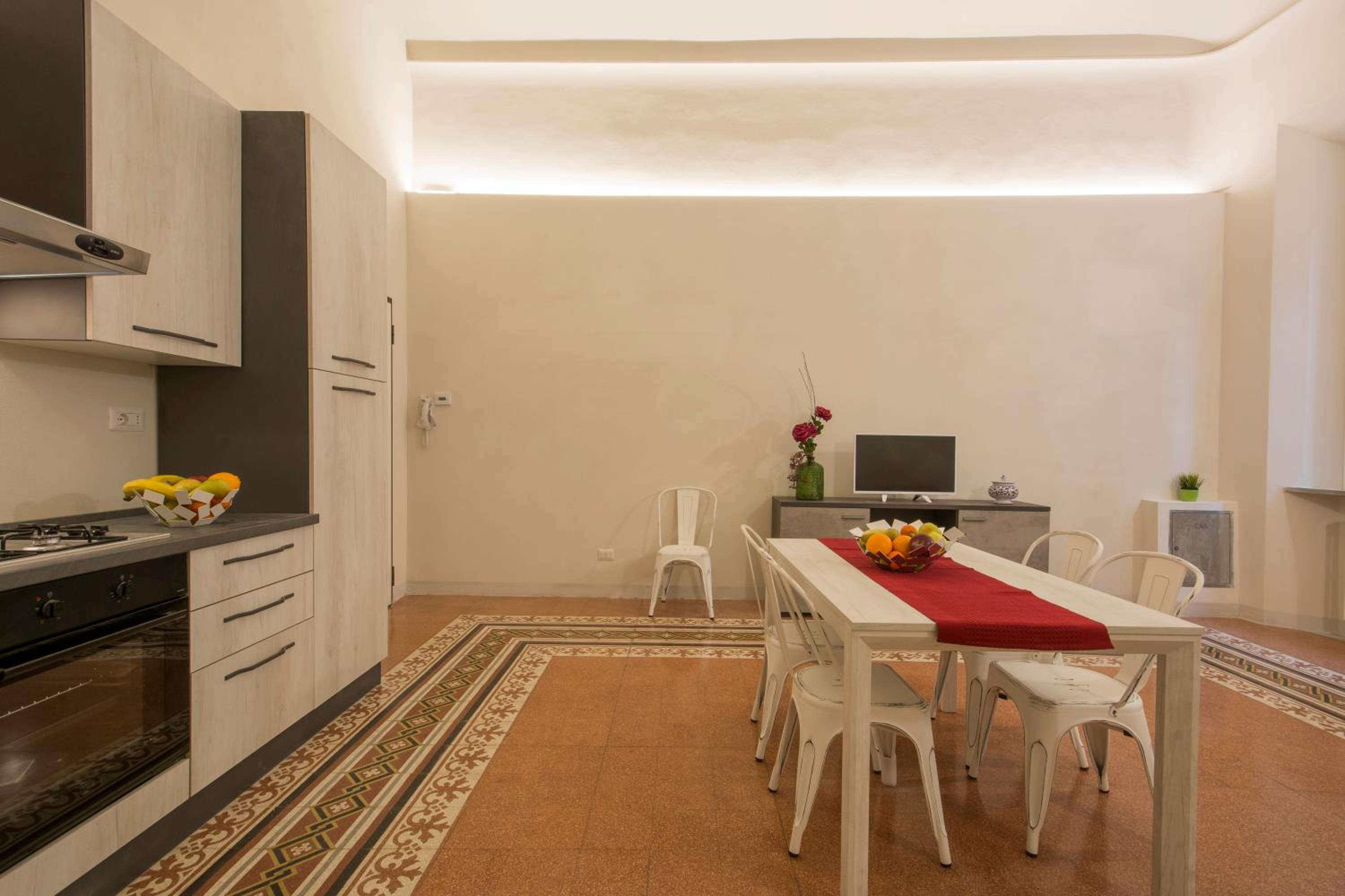 Two-Bedroom Apartment - Photo 9