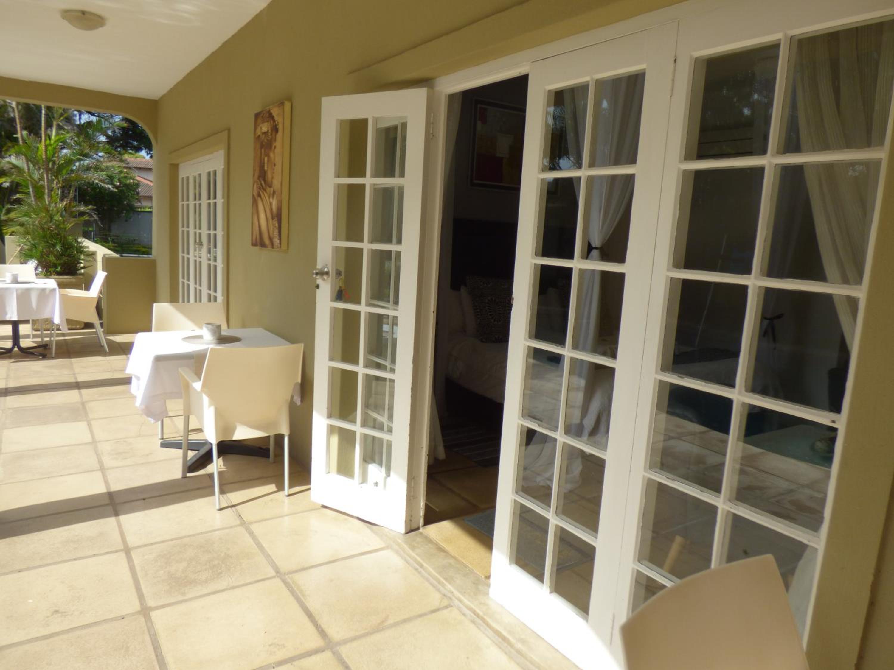 King Room with Pool View photo 2