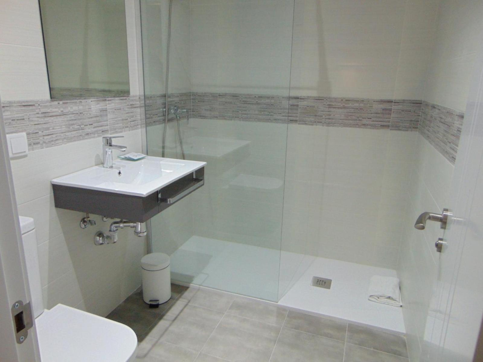 Standard Family Room - Photo 4