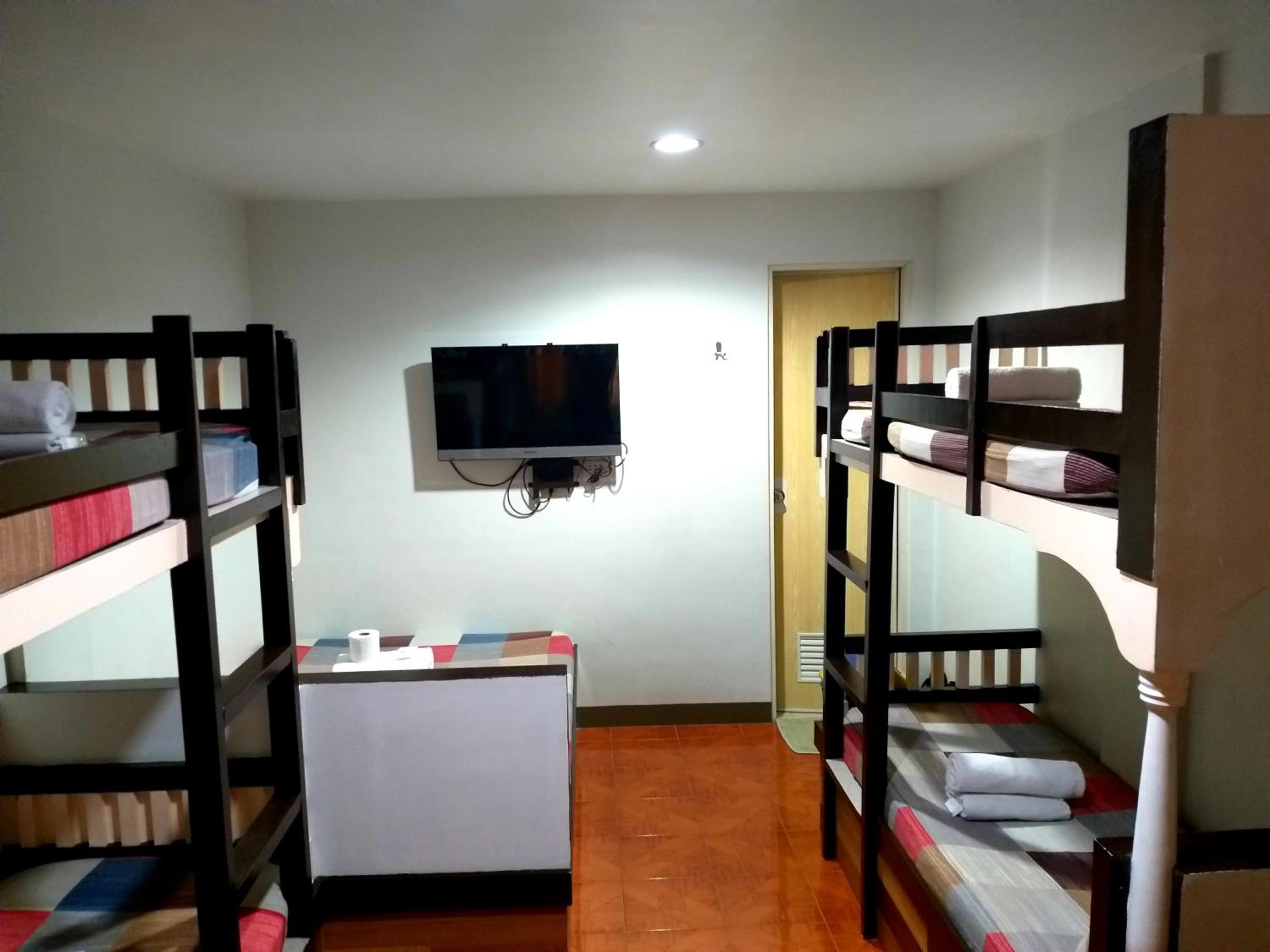 Family Room - Photo 10