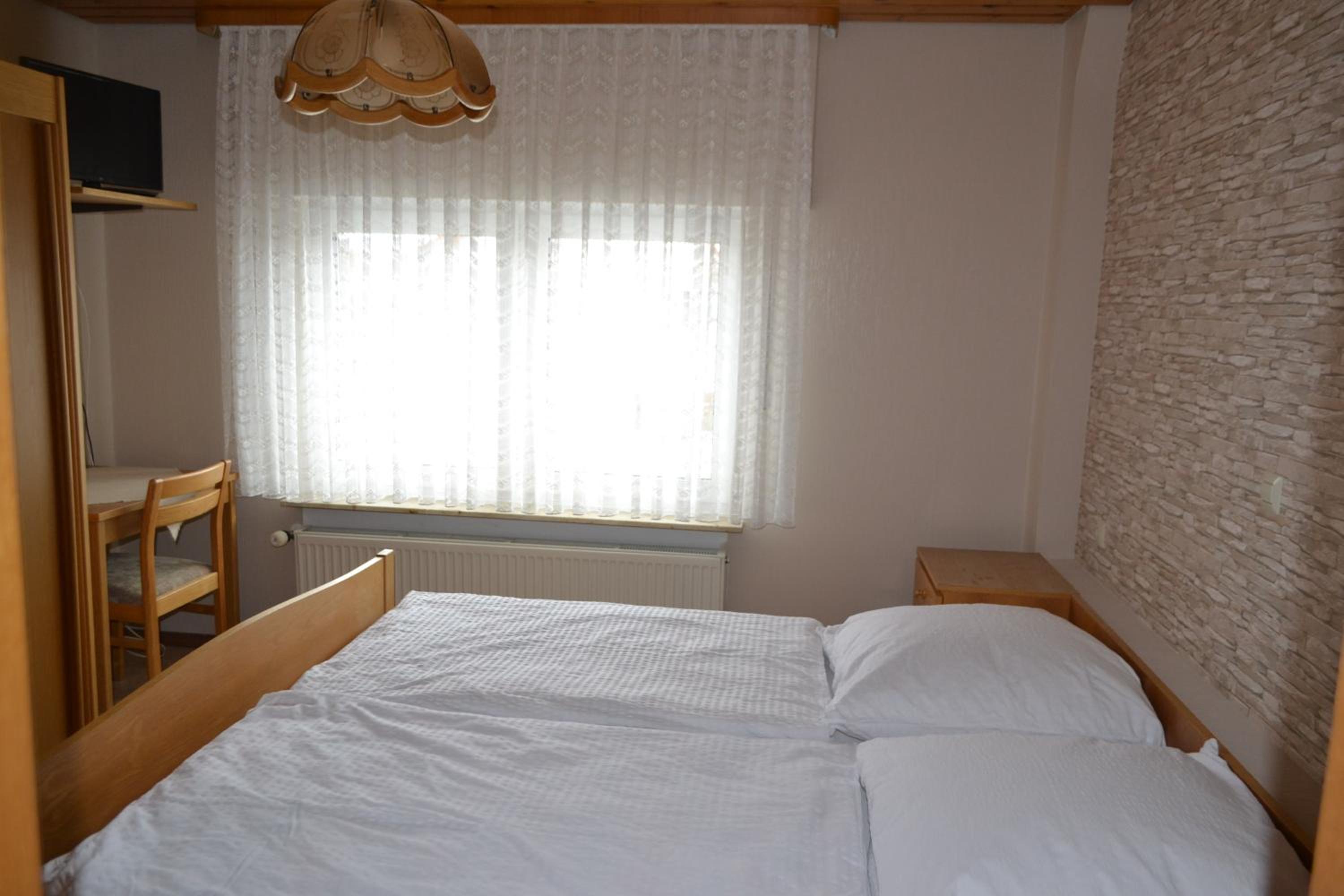 Double Room - Photo 2