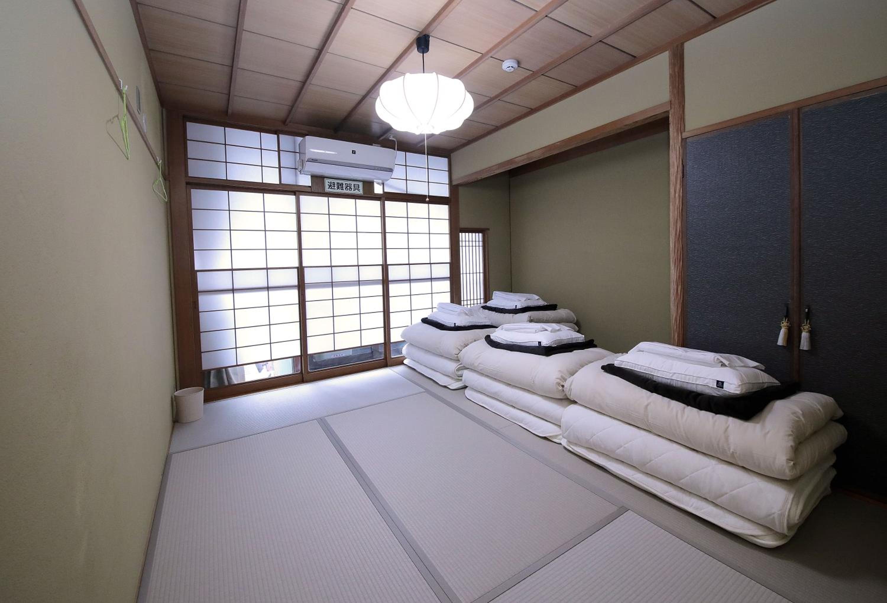Triple Room with Shared Bathroom photo 2