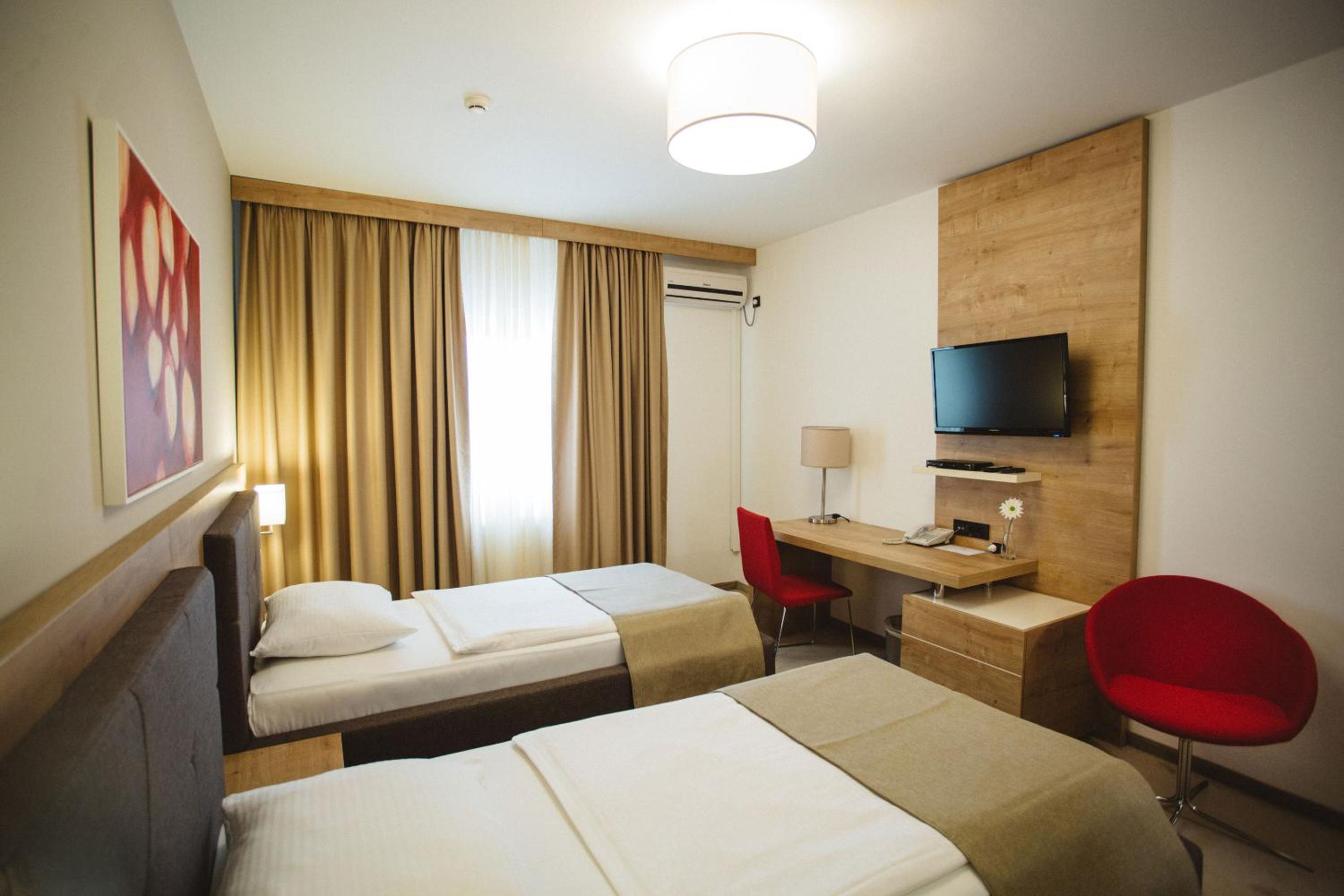 Standard Twin Room photo 3