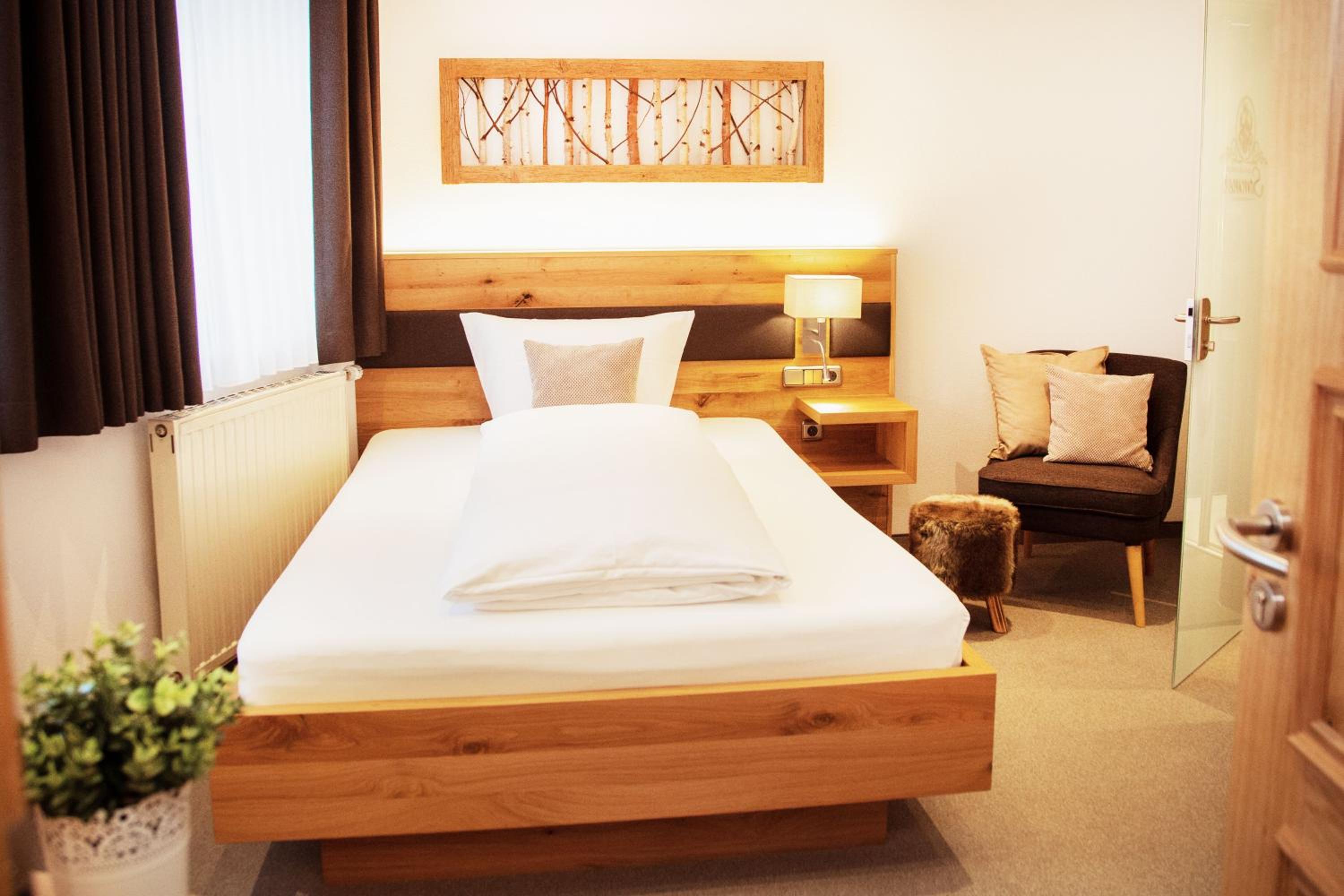 Large Single Room photo 3