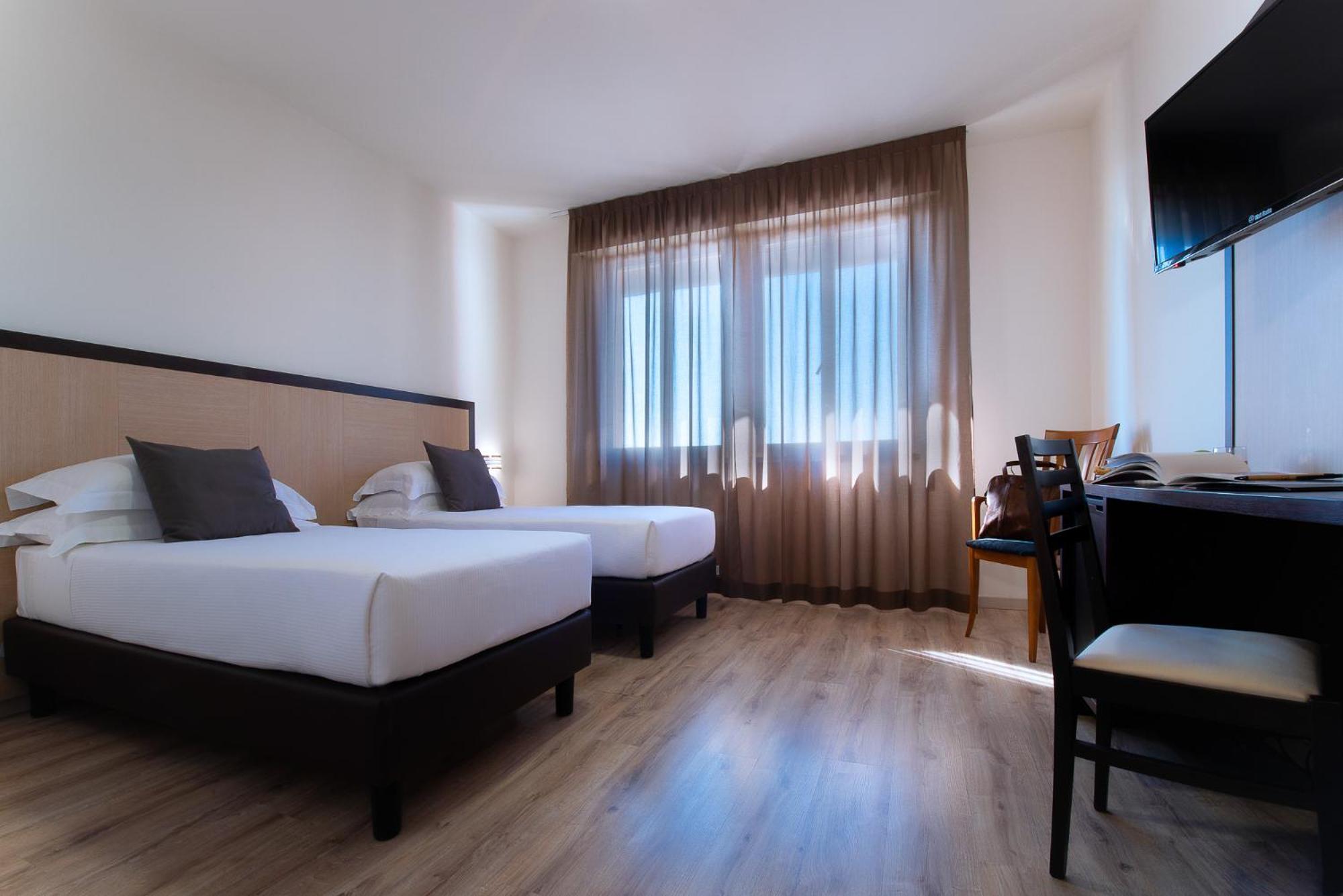 Double or Twin Room photo 1