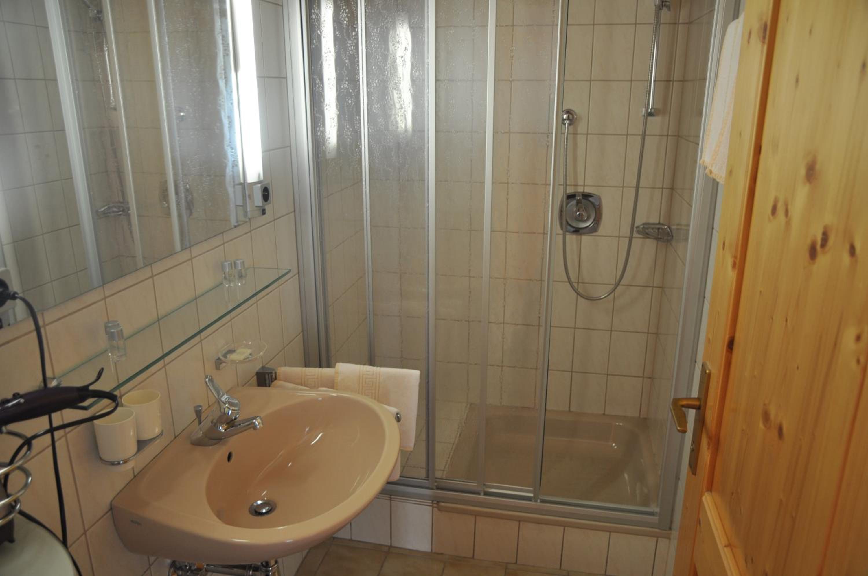 Double Room - Photo 14