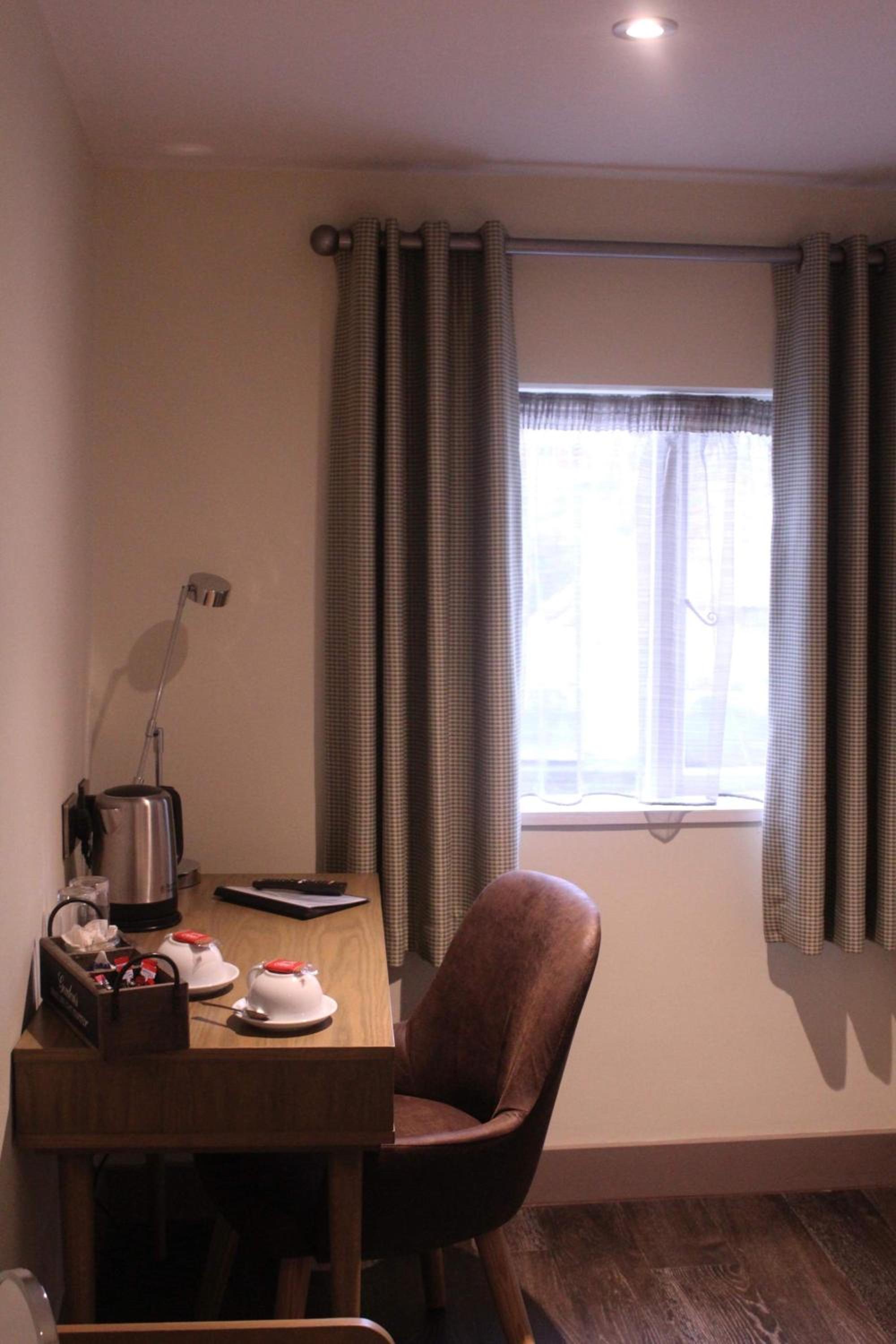 Standard Double or Twin Room photo 2