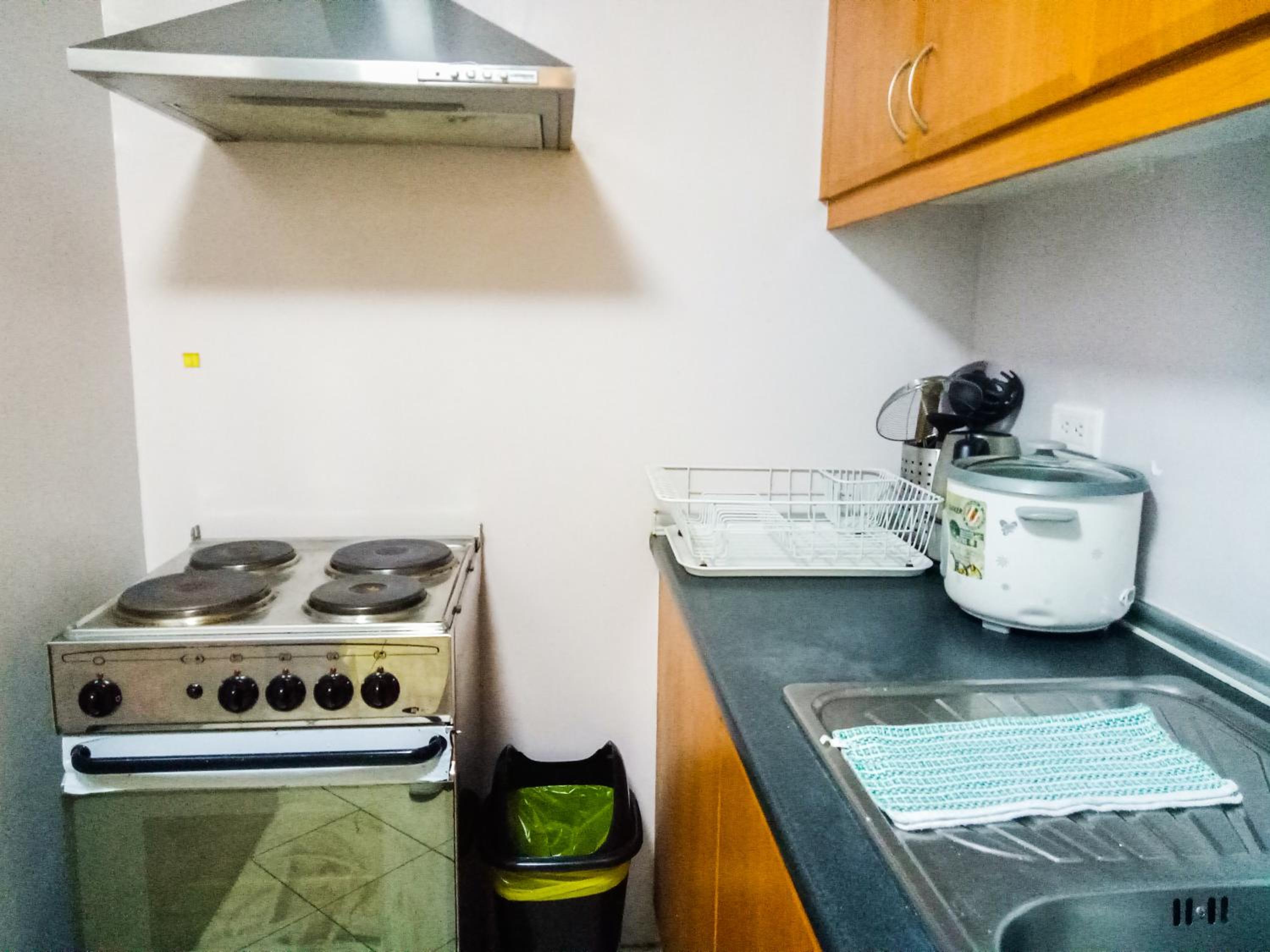 Studio Apartment - Photo 22