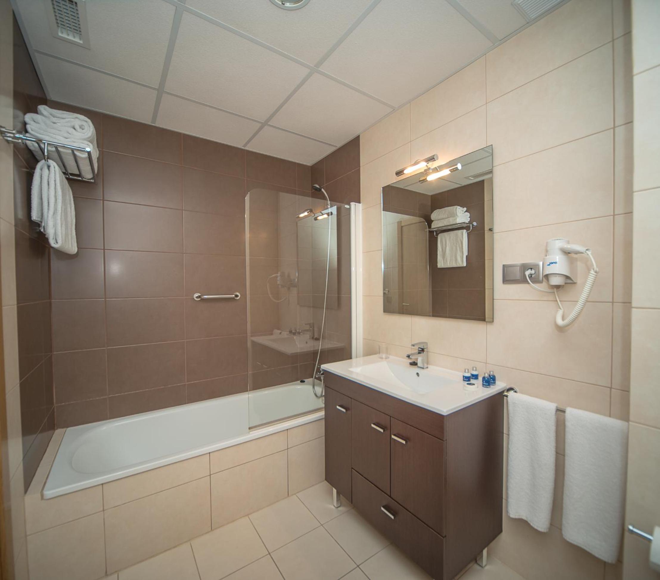 Apartamento de Dos Dormitorios (5-6 Adultos) Apartamento de Dos Dormitorios (5-6 Adultos)