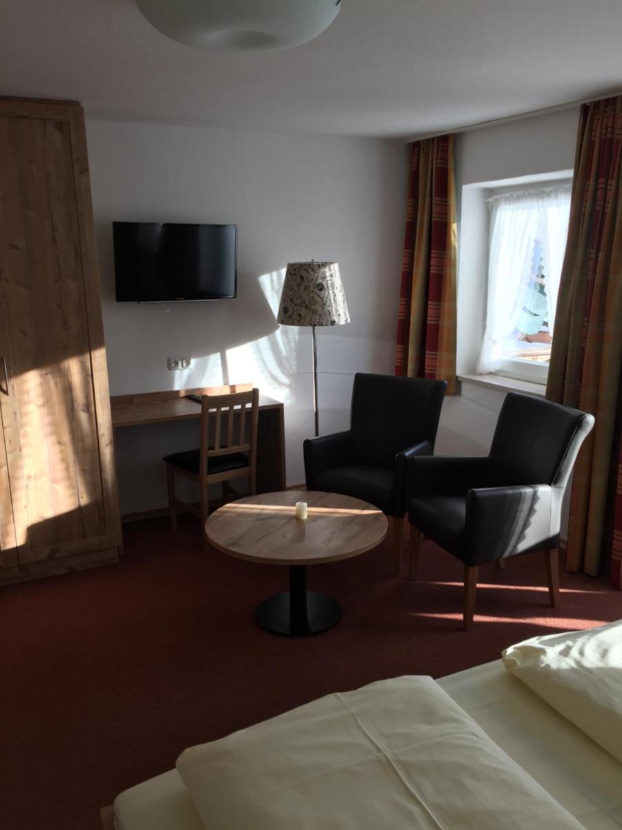 Deluxe Double Room with Balcony photo 2
