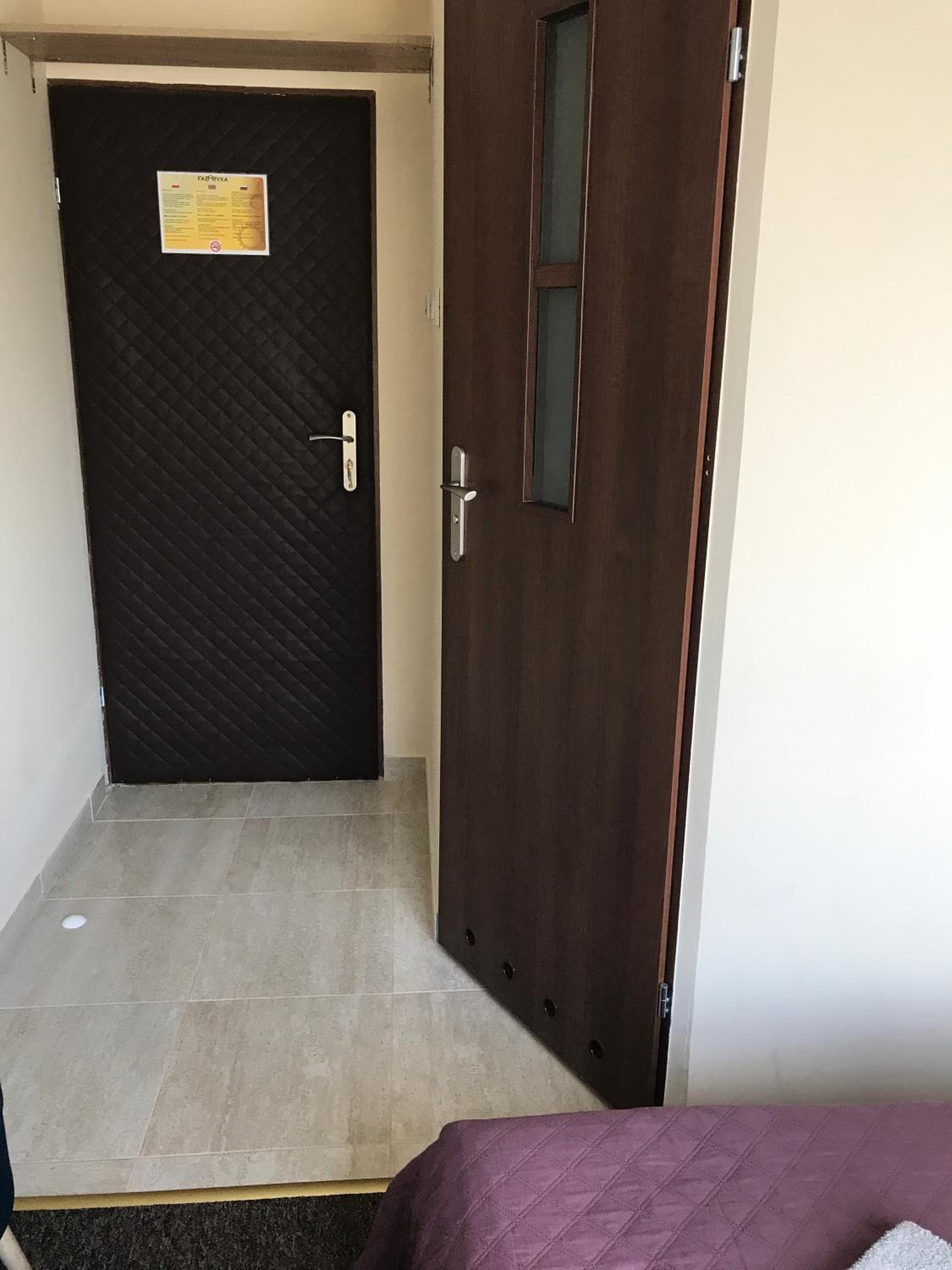 Single Room photo 3