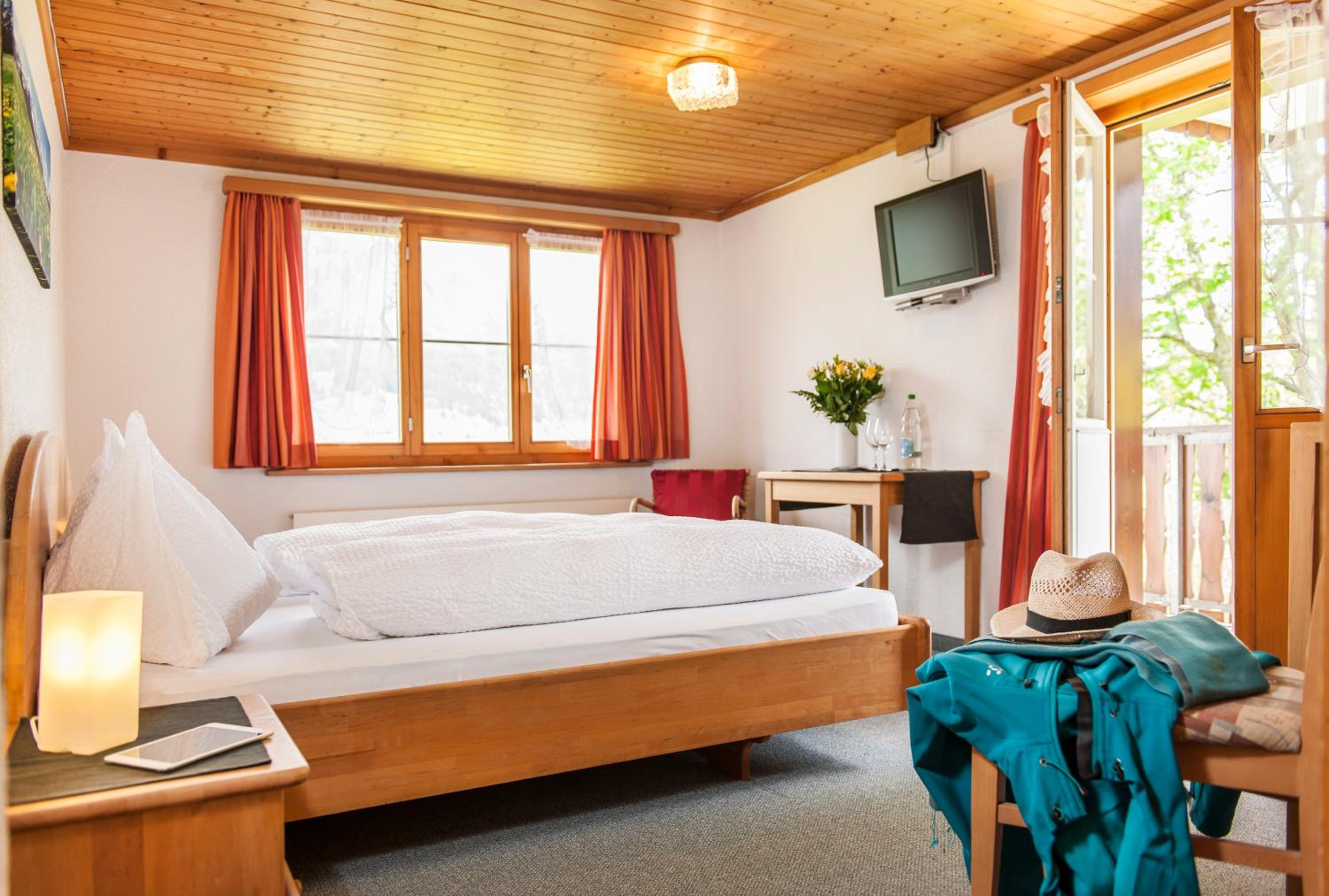 Double Room with Private Bathroom photo 3