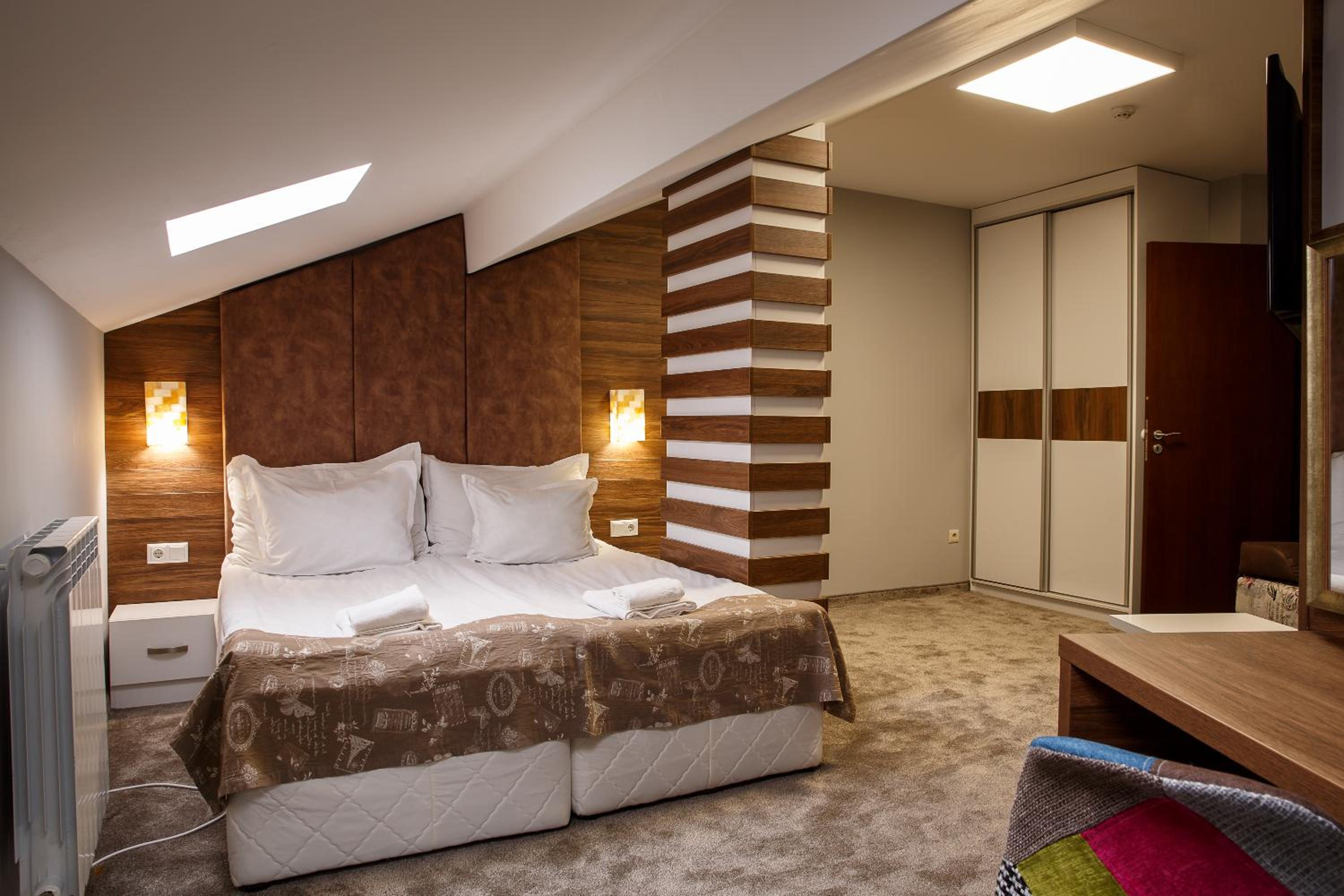 Two-Bedroom Apartment Lux photo 1