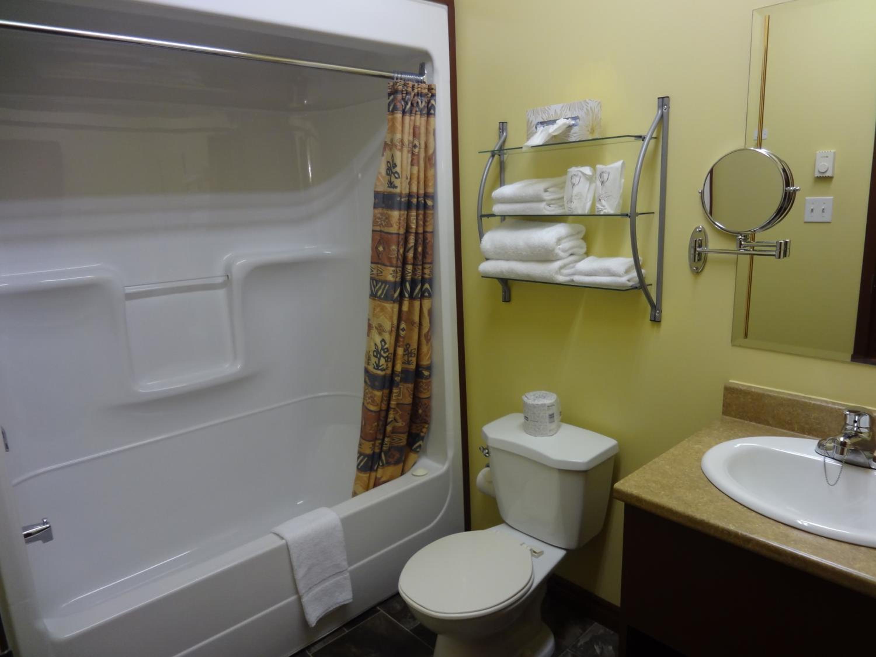 Connecting Room - Basement (6 Adults) photo 2
