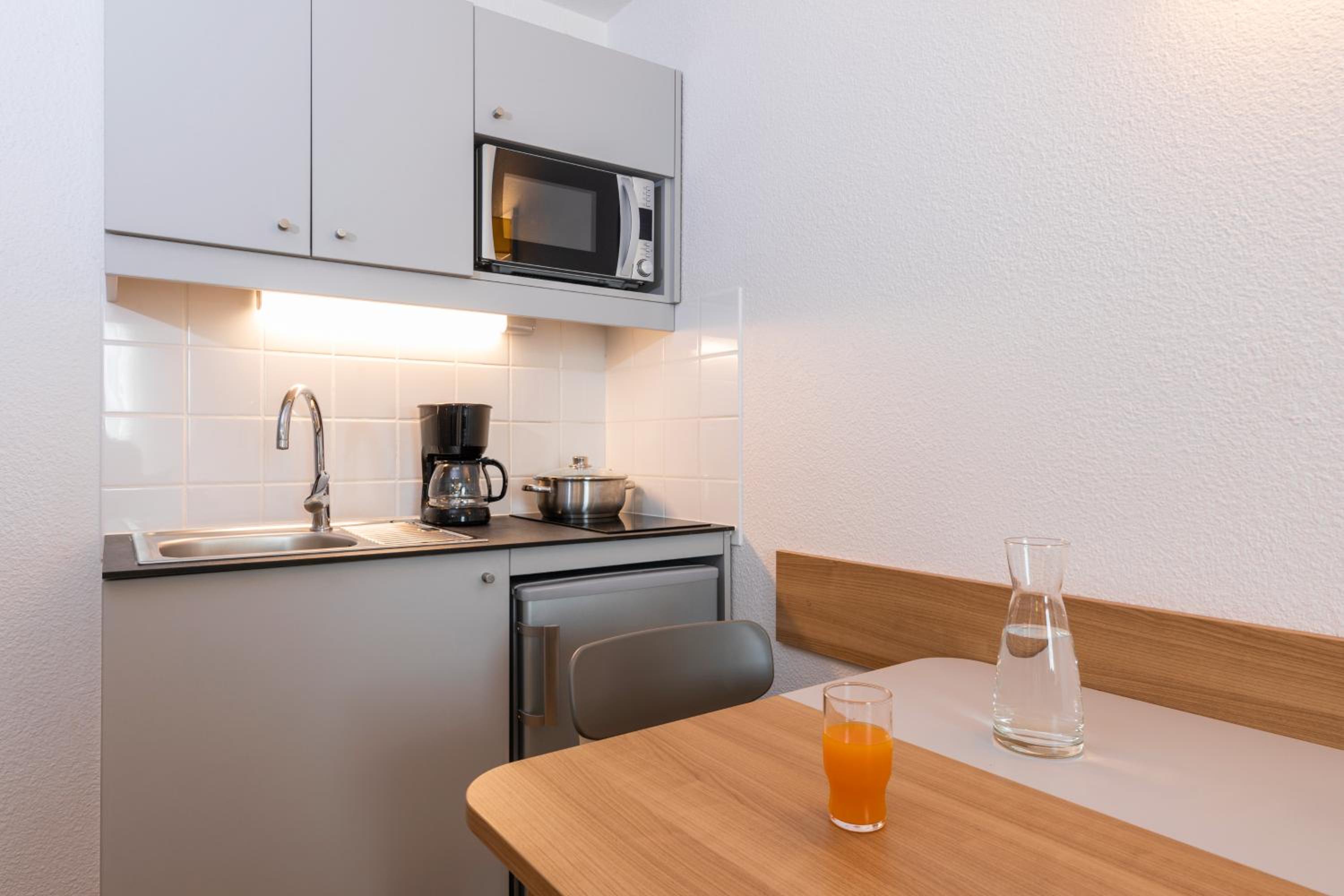 Studio (2 Adults) - Photo 7