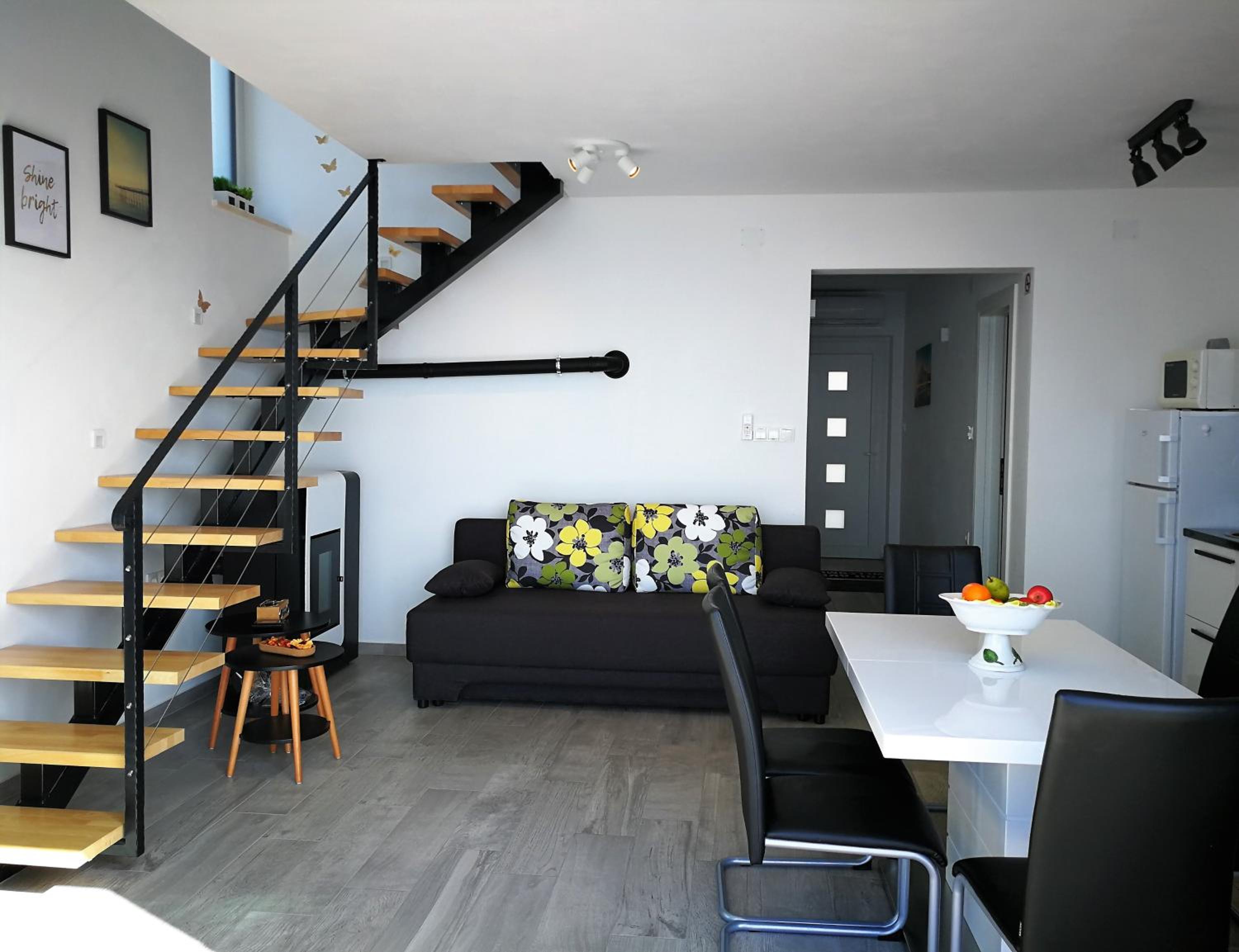 Apartment - Split Level photo 1