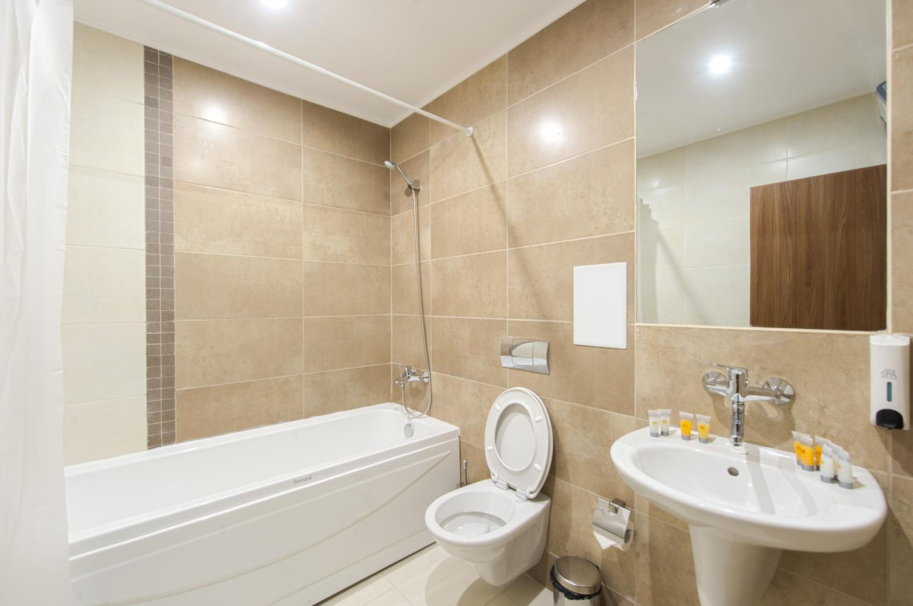 One-Bedroom Apartment with 4 Beds and Free Spa Access - Annex Building photo 2