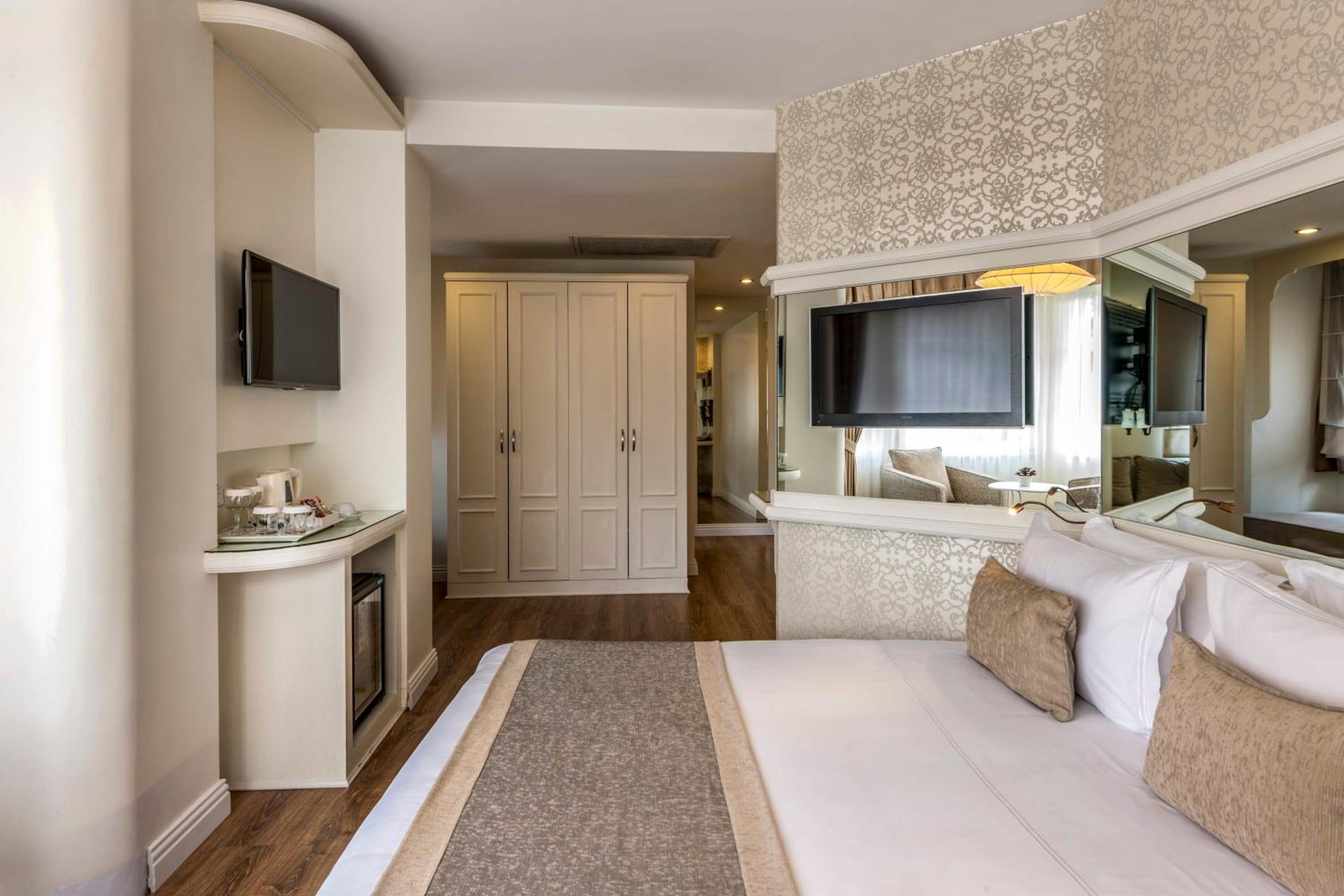 Double or Twin Room with Extra Bed