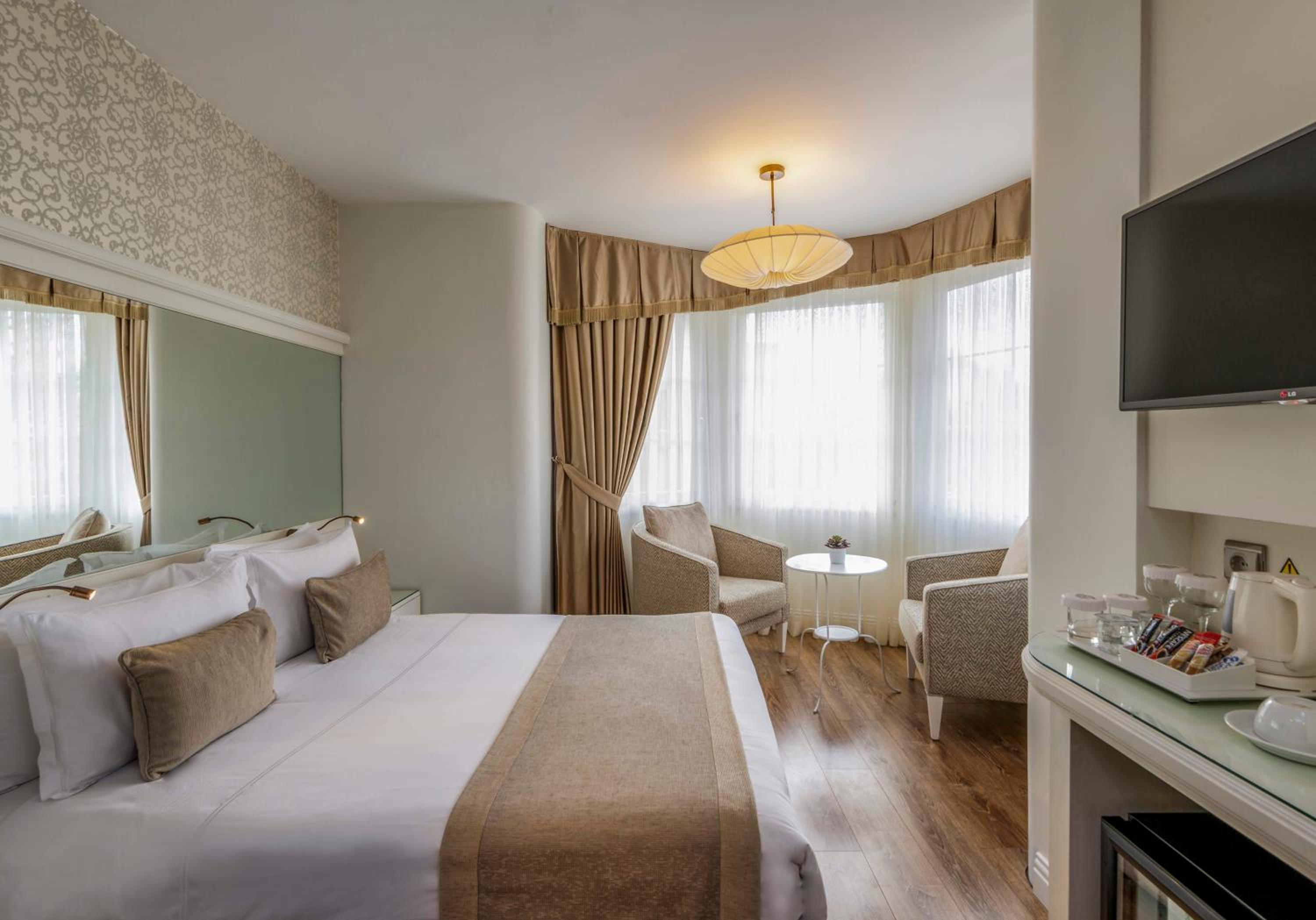 Double or Twin Room with Extra Bed