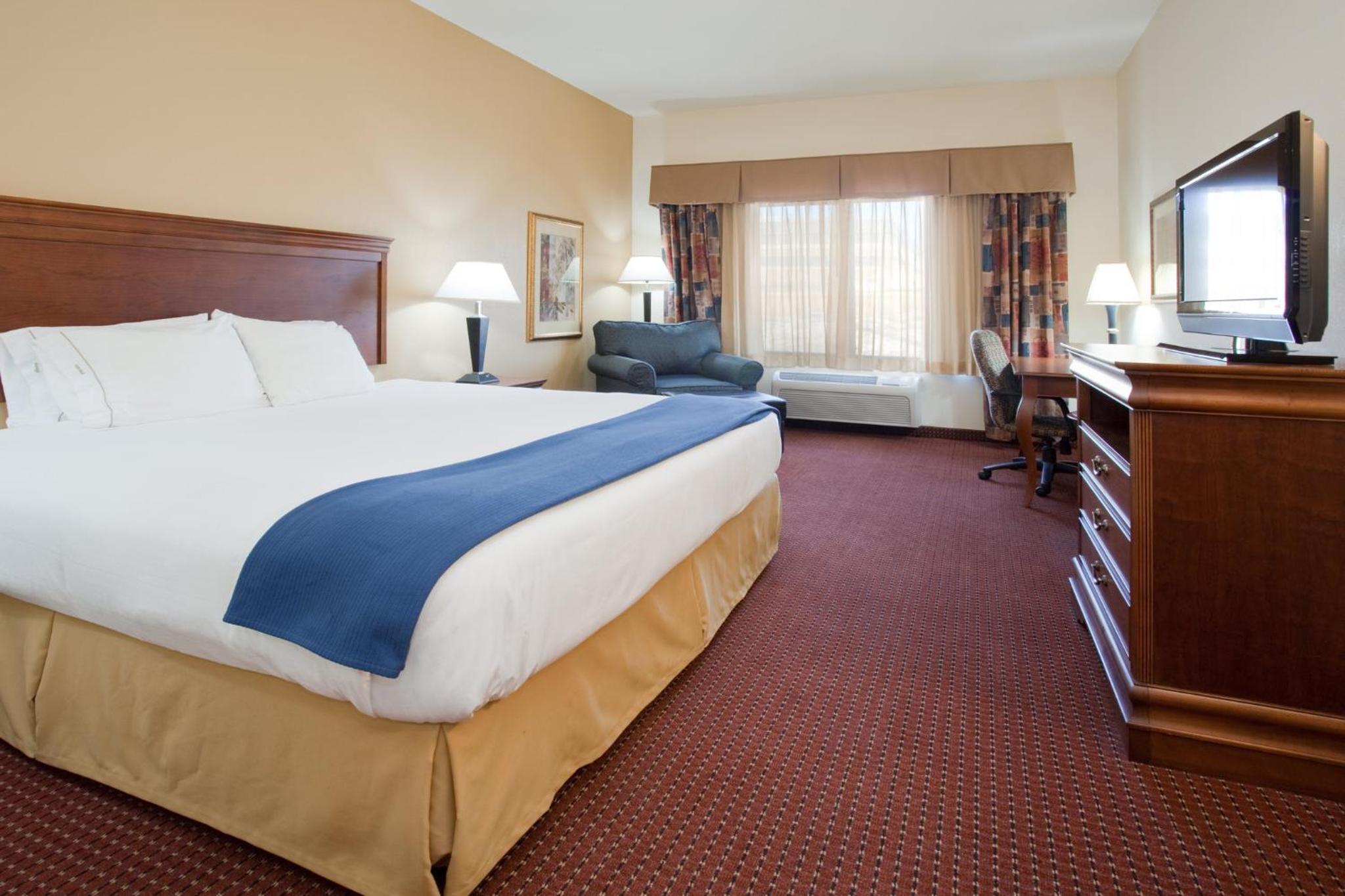 Standard King Room - Communications Accessible