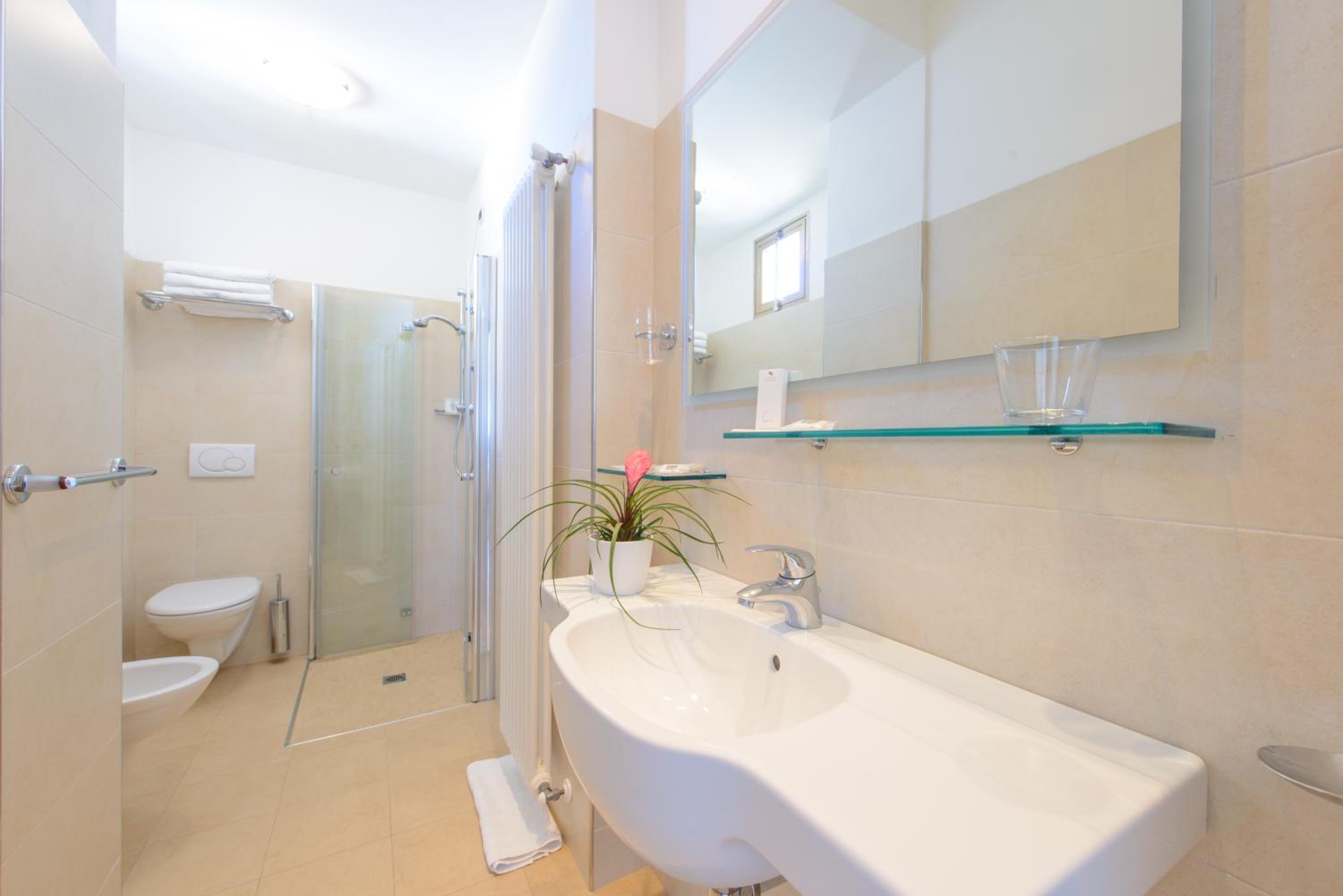 Junior Suite - Beach Front photo 3