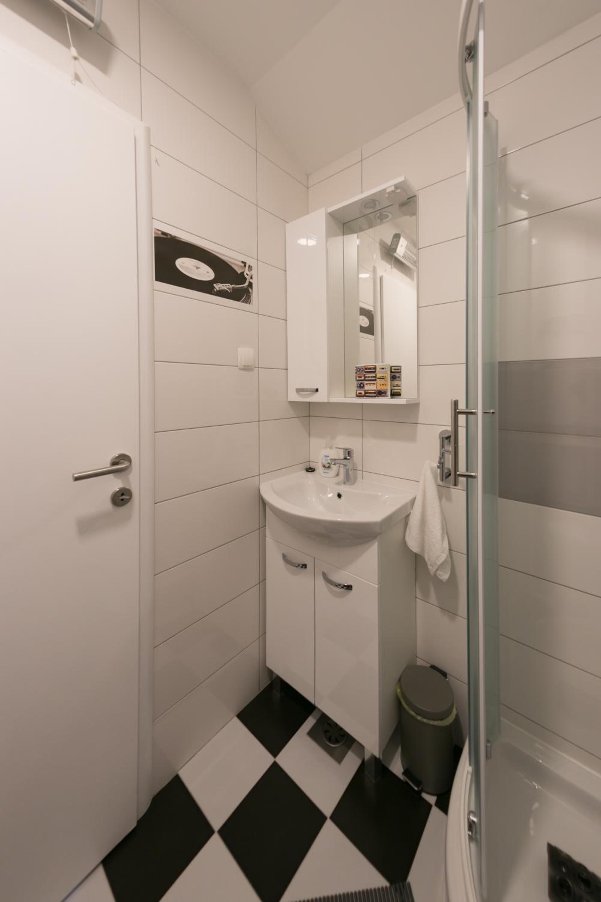 Apartment - Photo 38