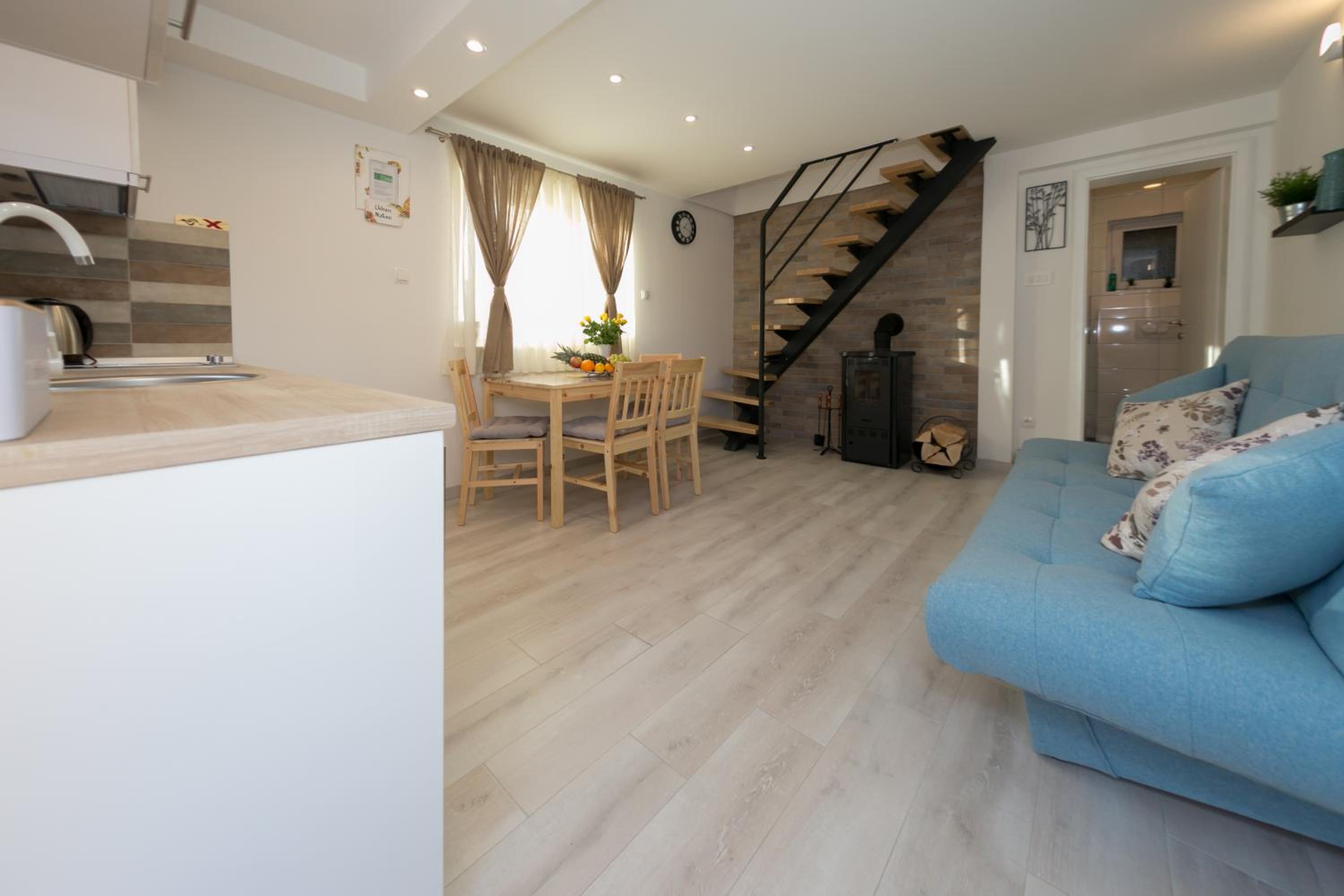 Apartment - Photo 55