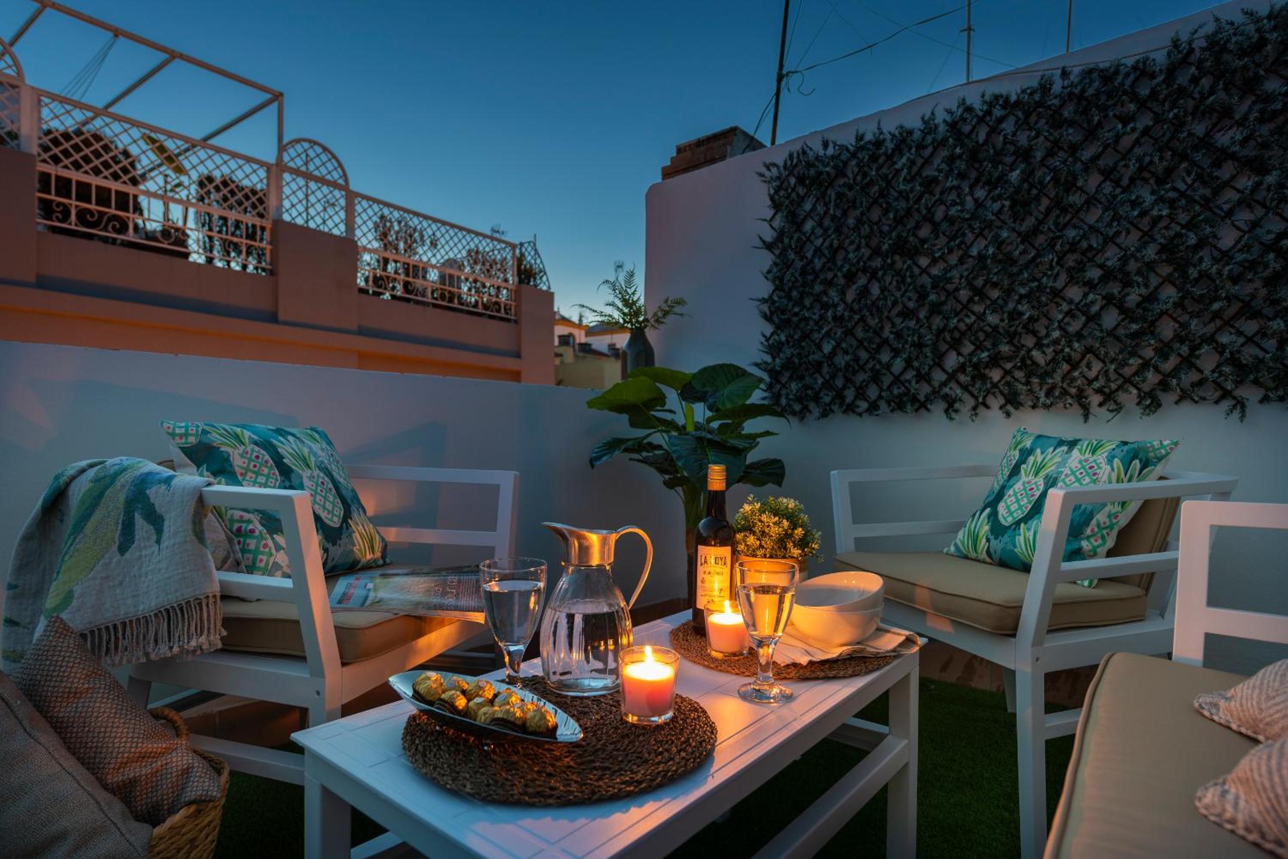  Duplex Two-Bedroom Apartment with Terrace  - Photo 3
